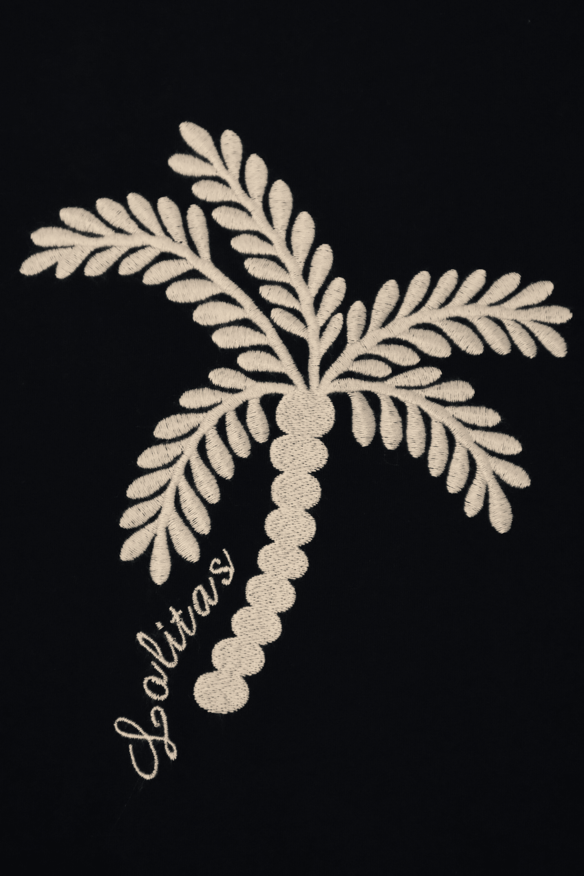 Camiseta negra bordado palmera con volantes Lolitas&L - lolitasyl.com