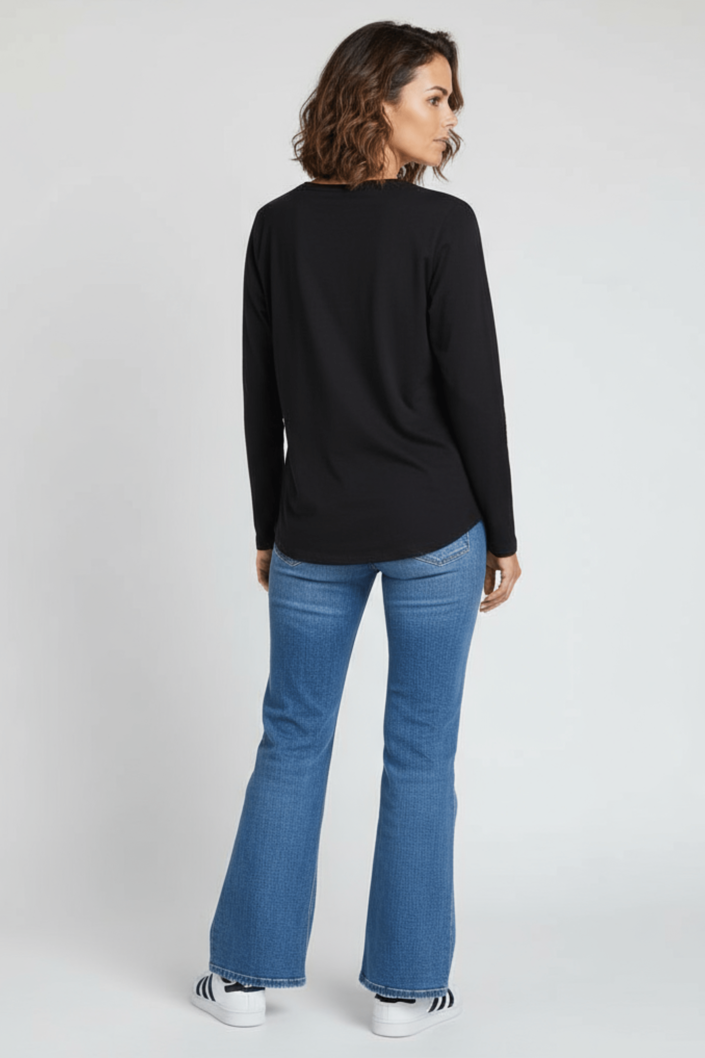 Camiseta negra bordado sandalias cuero manga larga Lolitas&L - lolitasyl.com