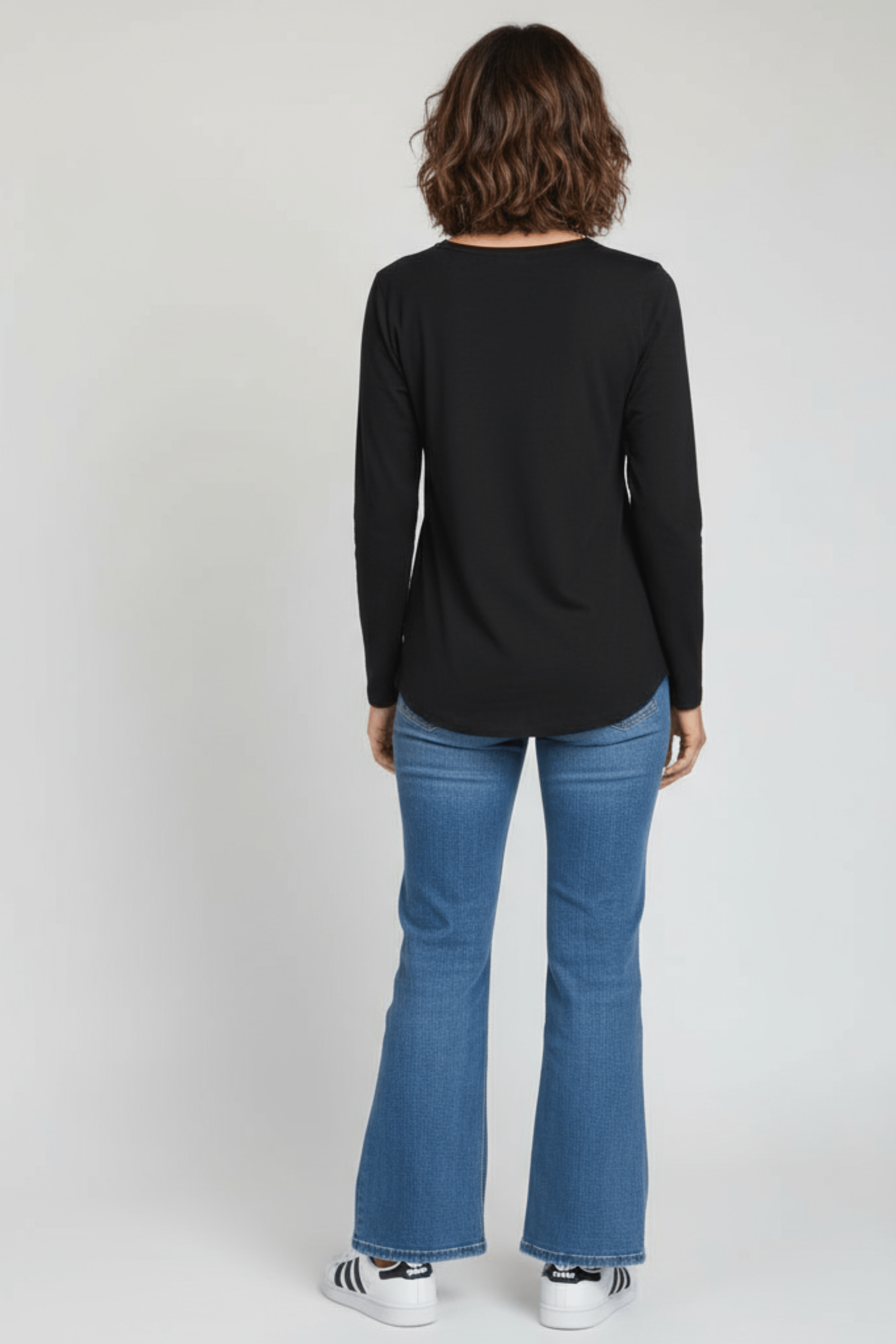 Camiseta negra bordado sandalias cuero manga larga Lolitas&L - lolitasyl.com