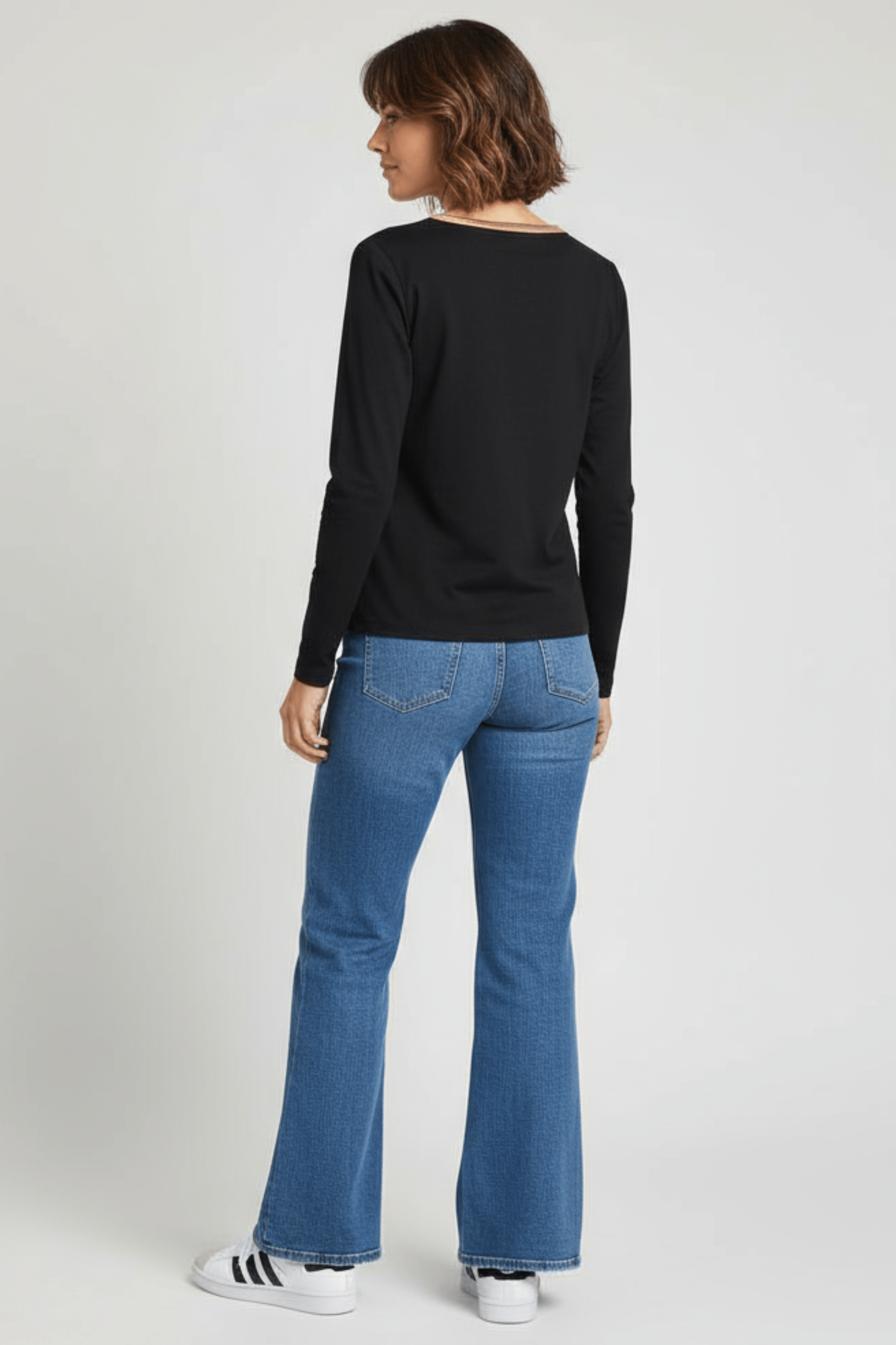 Camiseta negra con bordado bota cowoy manga larga Lolitas&L - lolitasyl.com