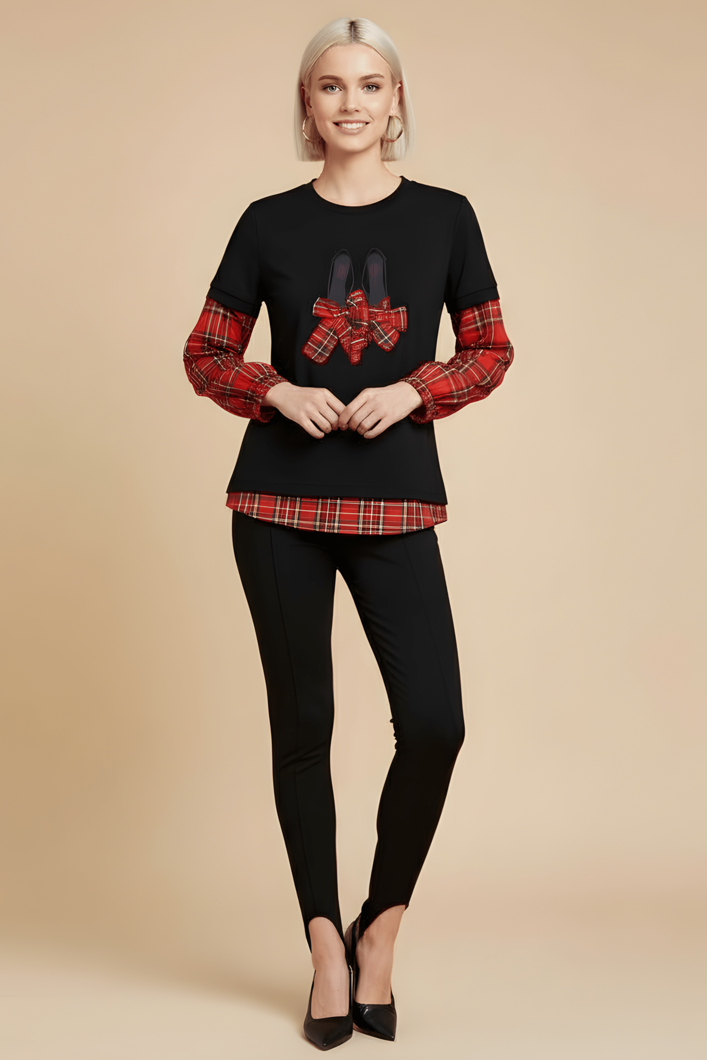 Camiseta negra con cuadro escoces rojo bordado zapatillas Lolitas&L - lolitasyl.com