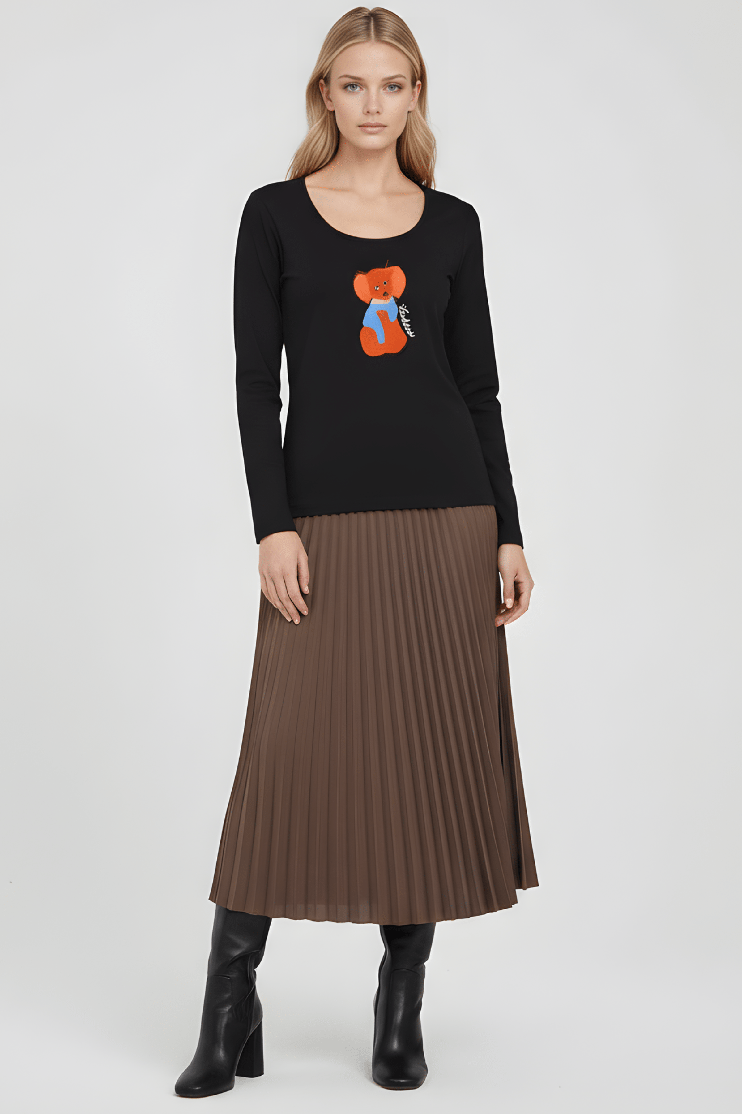 Camiseta negra con osito marron bordado manga larga Lolitas&L - lolitasyl.com