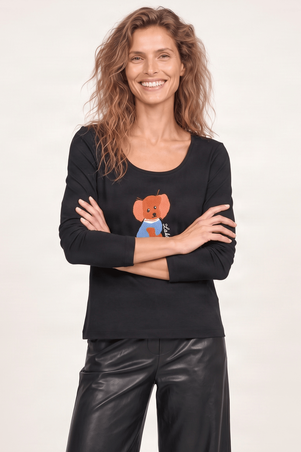Camiseta negra con osito marron bordado manga larga Lolitas&L - lolitasyl.com