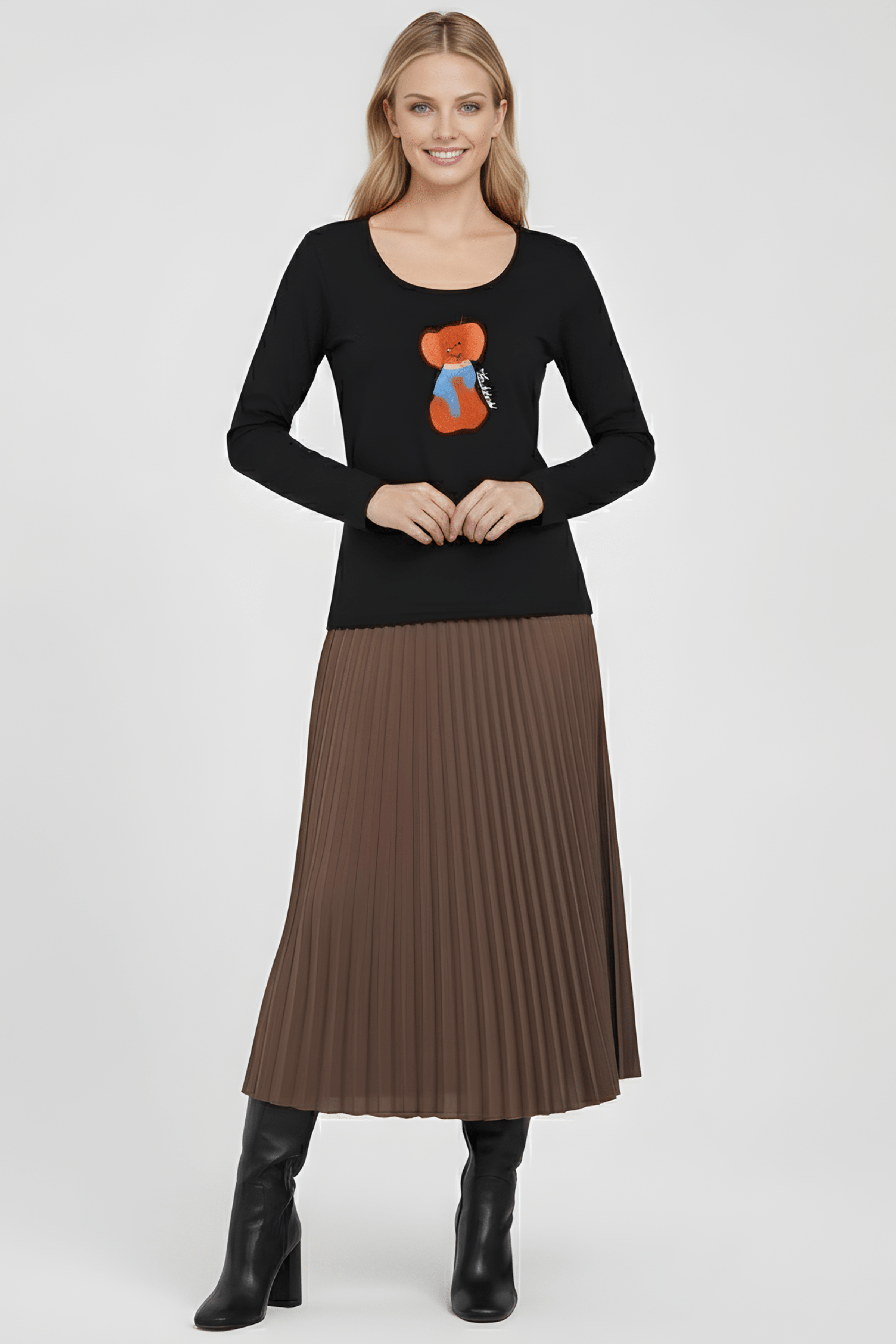 Camiseta negra con osito marron bordado manga larga Lolitas&L - lolitasyl.com