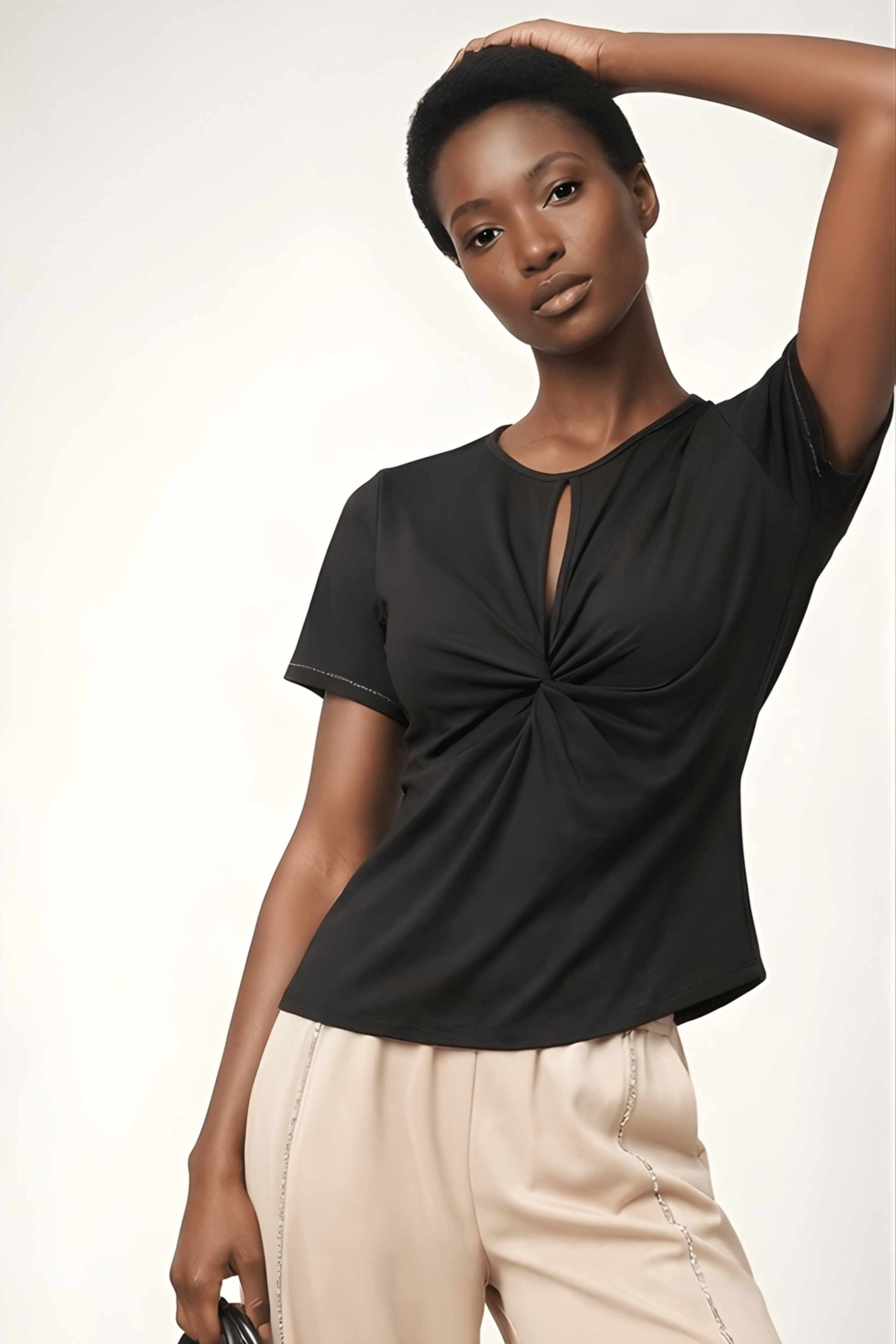 Camiseta negra con recogido y lagrima en el delantero Lolitas&L - lolitasyl.com