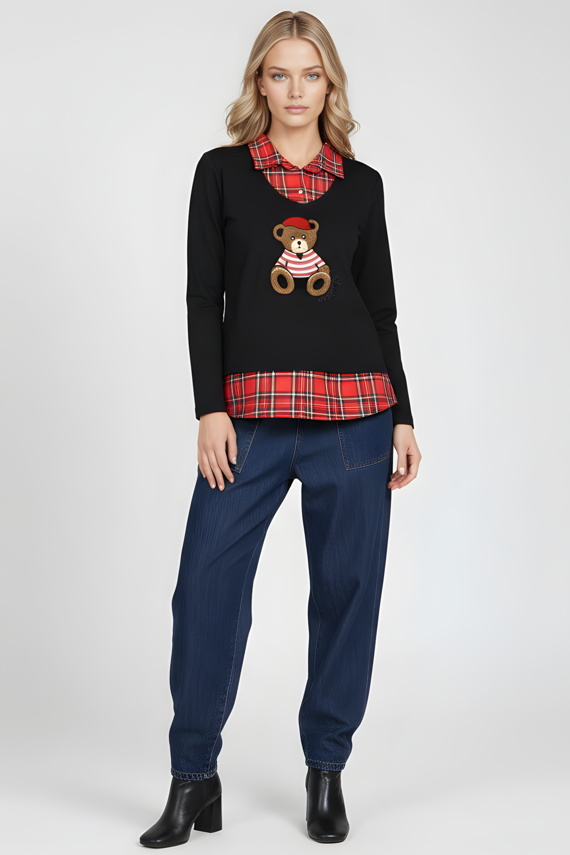 Camiseta negra con cuadro escoces verde y bordado osito Lolitas&L