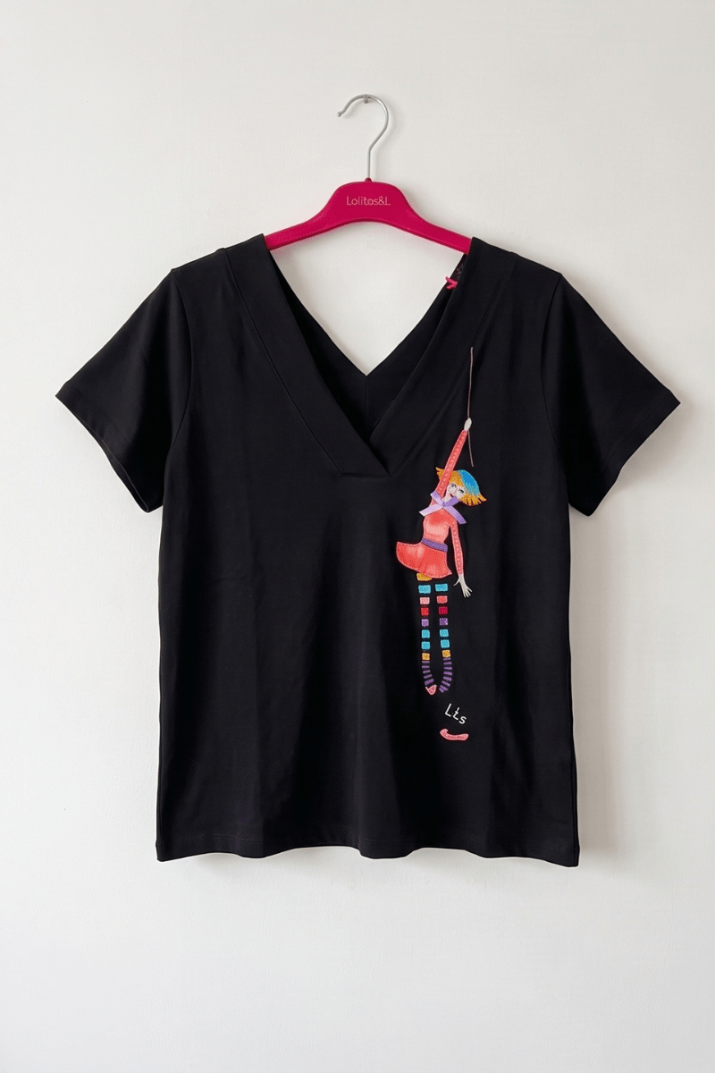 Camiseta Negra de Manga Corta con Ilustración Bordada Preloved - lolitasyl.com