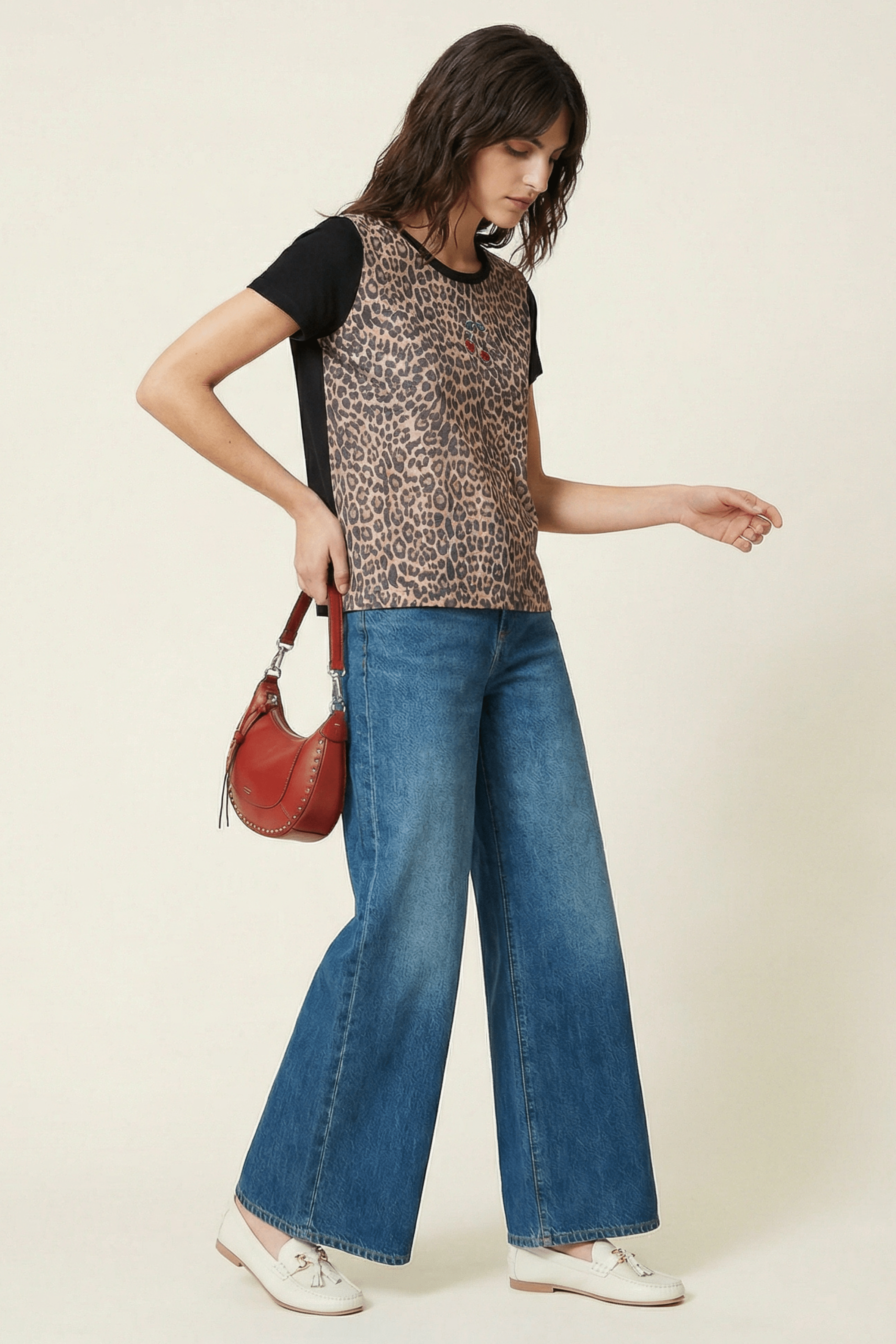 Camiseta negra estampado animal print con cereza de strass Lolitas&L - lolitasyl.com