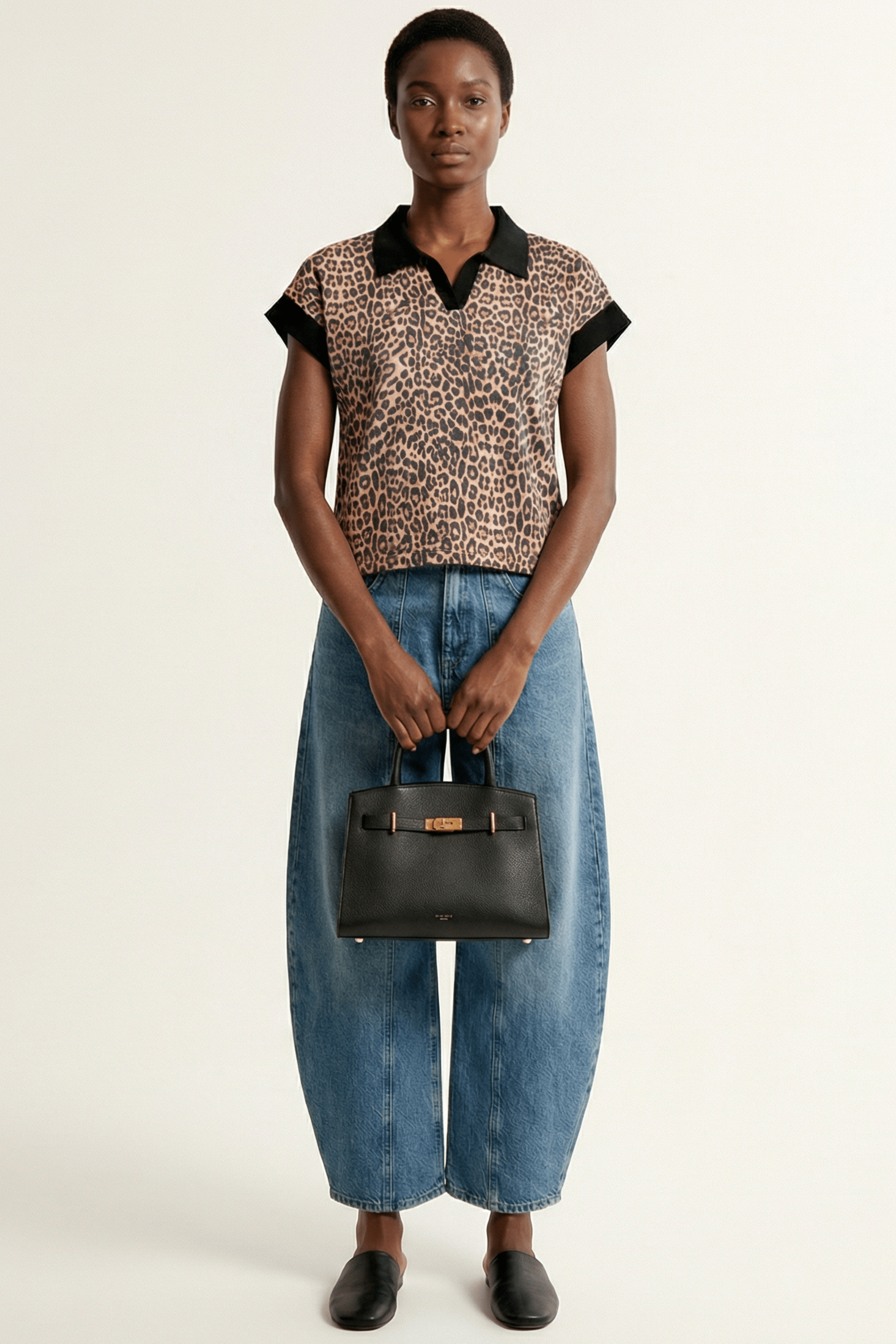 Camiseta negra estampado animal print escote polo Lolitas&L - lolitasyl.com