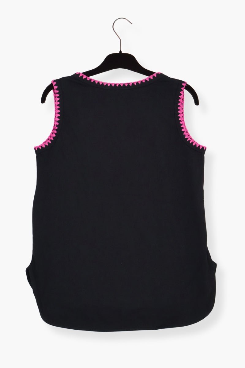 Camiseta negra Preloved bordado sandalias cuadros Lolitas&L - lolitasyl.com