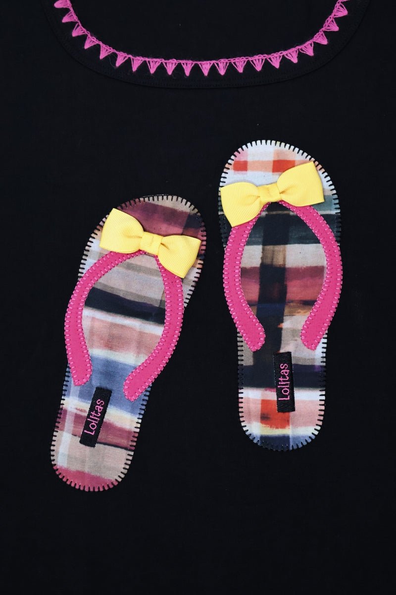 Camiseta negra Preloved bordado sandalias cuadros Lolitas&L - lolitasyl.com