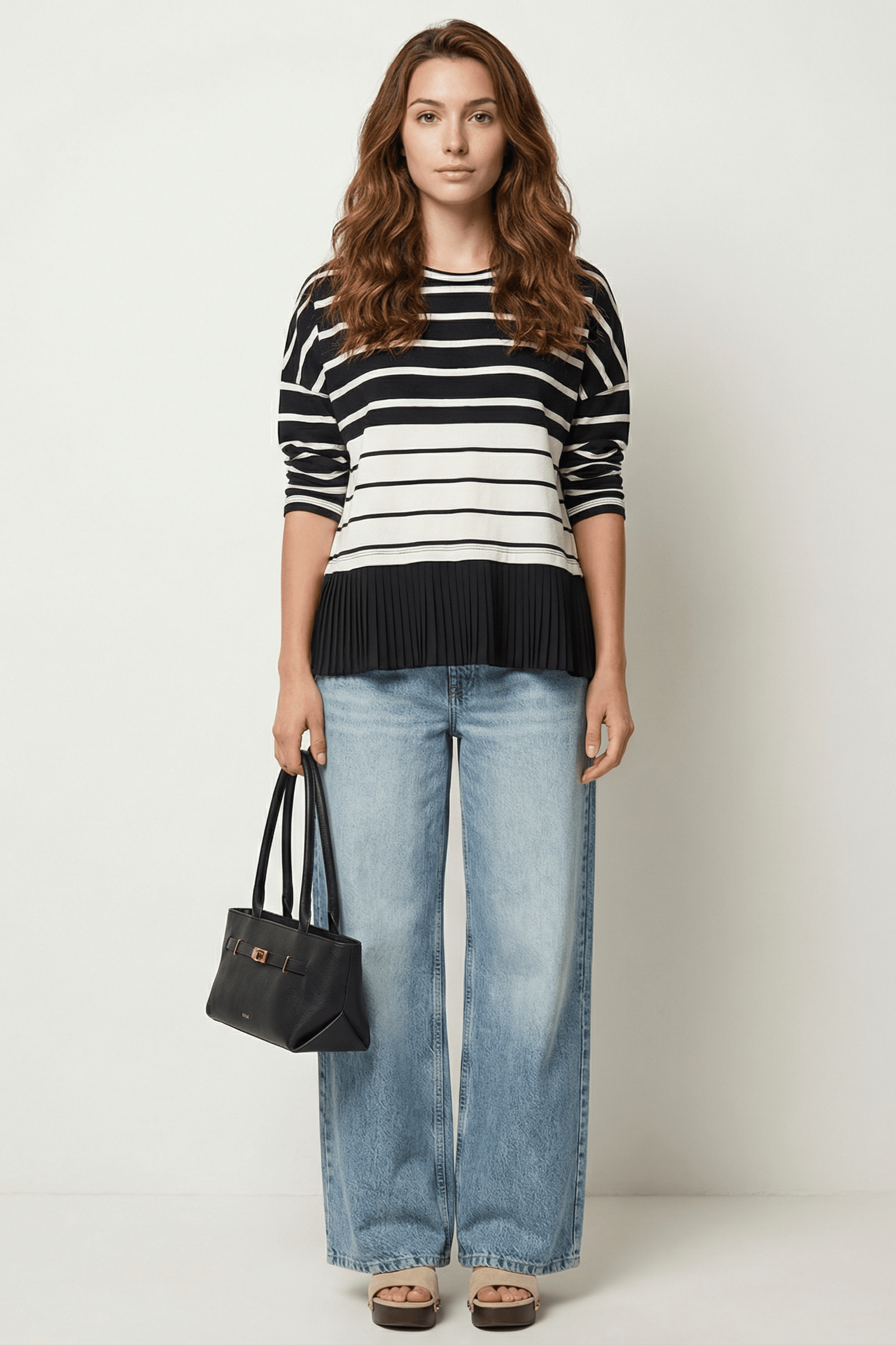 Camiseta negra y blanca multi rayas Lolitas&L - lolitasyl.com