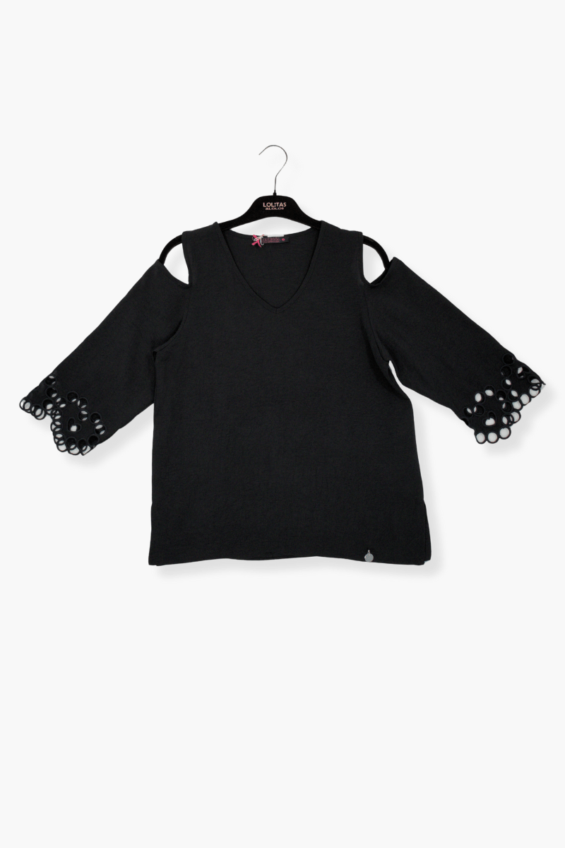 Camiseta Preloved negra con el hombro descubierto y bordada Lolitas&L - lolitasyl.com