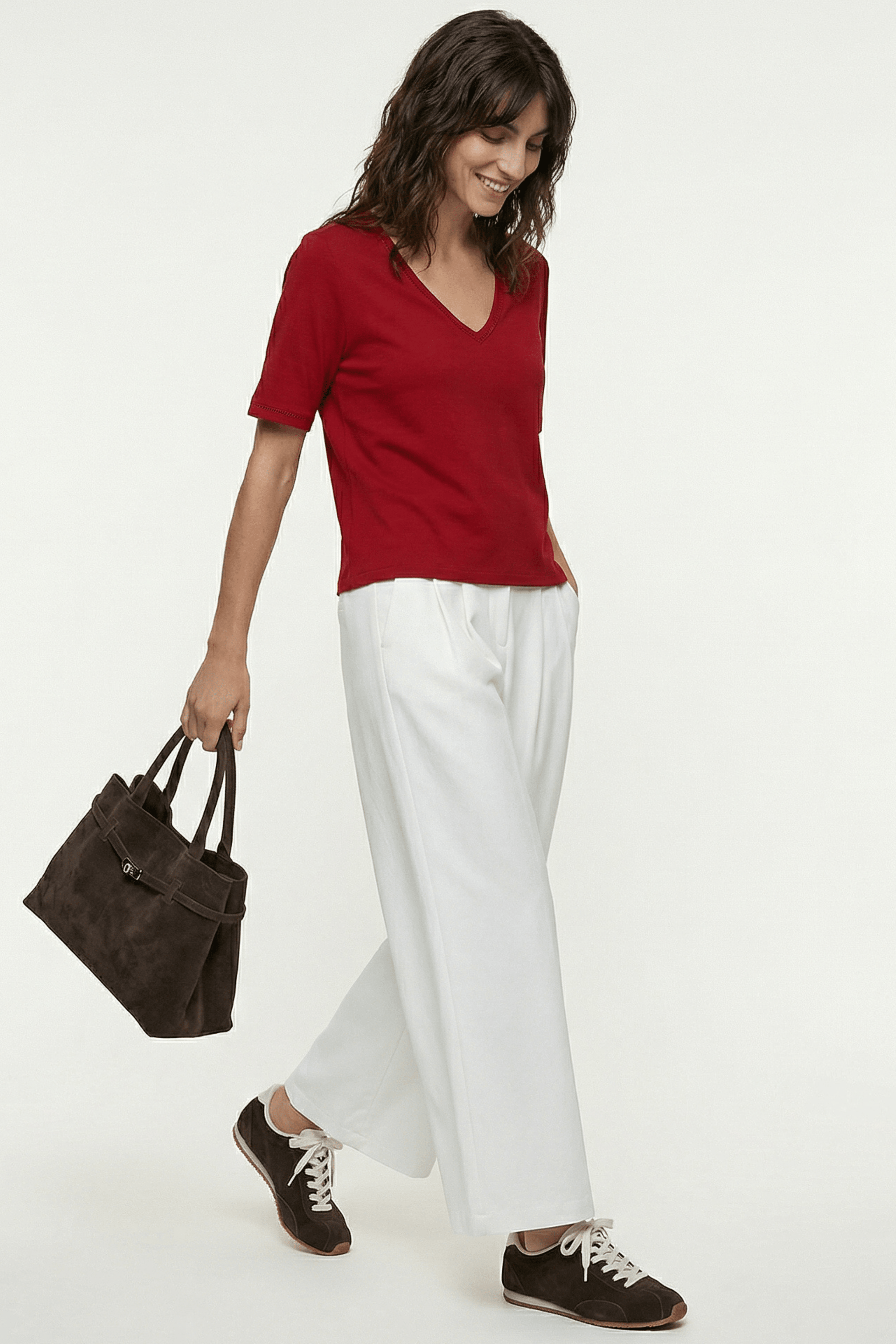 Camiseta roja escote en uve con strass Lolitas&L - lolitasyl.com