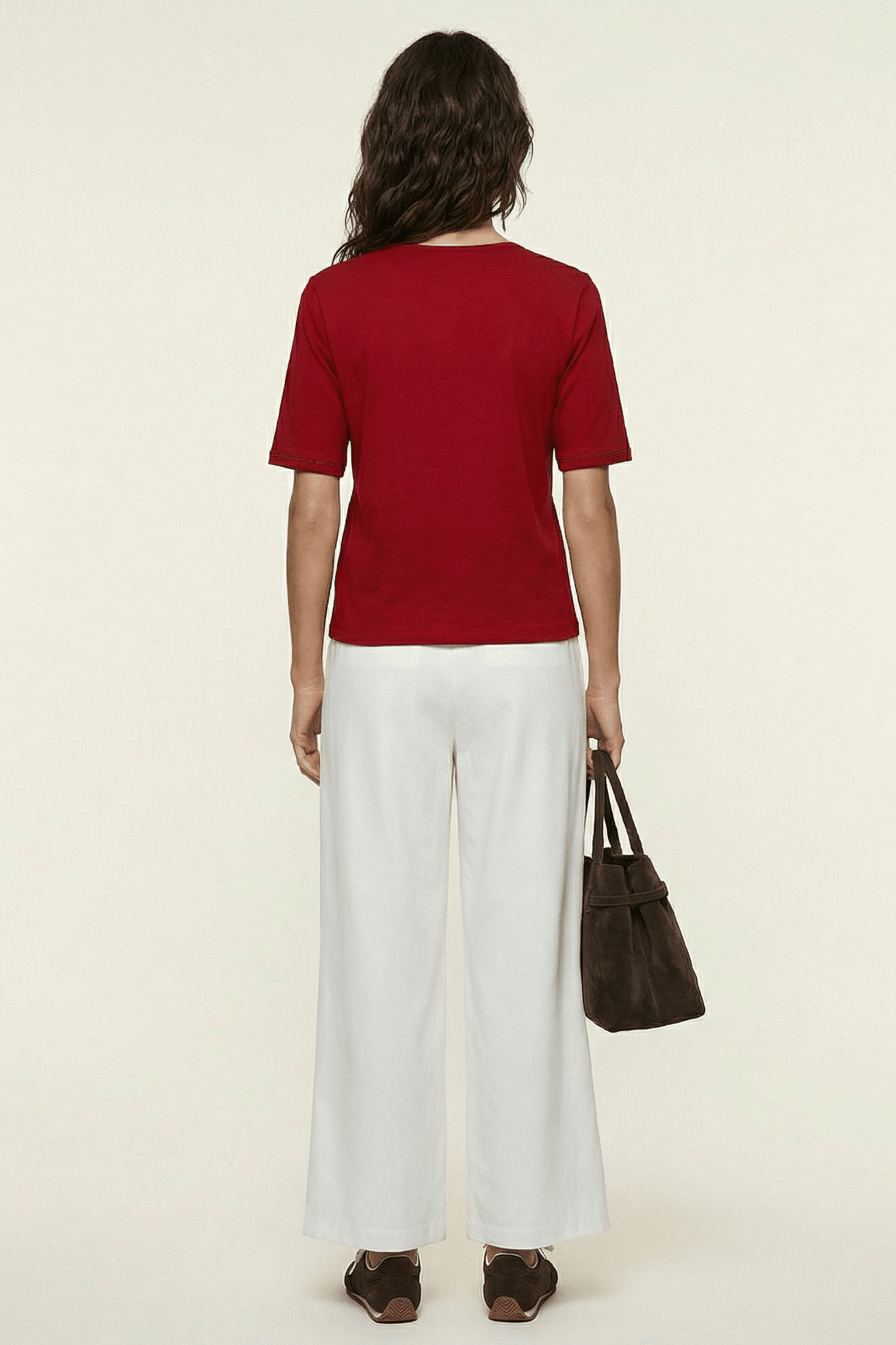 Camiseta roja escote en uve con strass Lolitas&L - lolitasyl.com