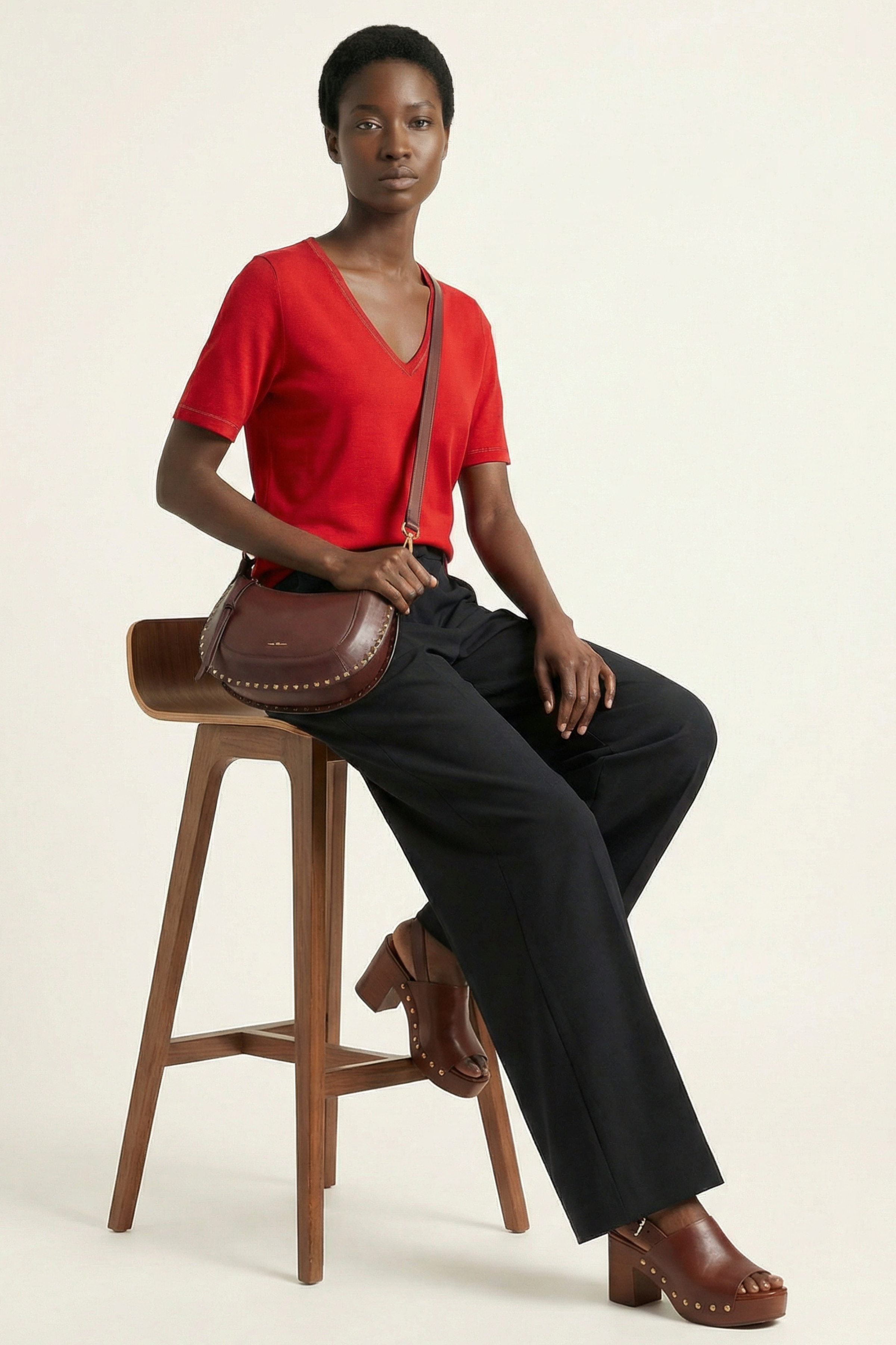 Camiseta roja escote enuve con strass Lolitas&L