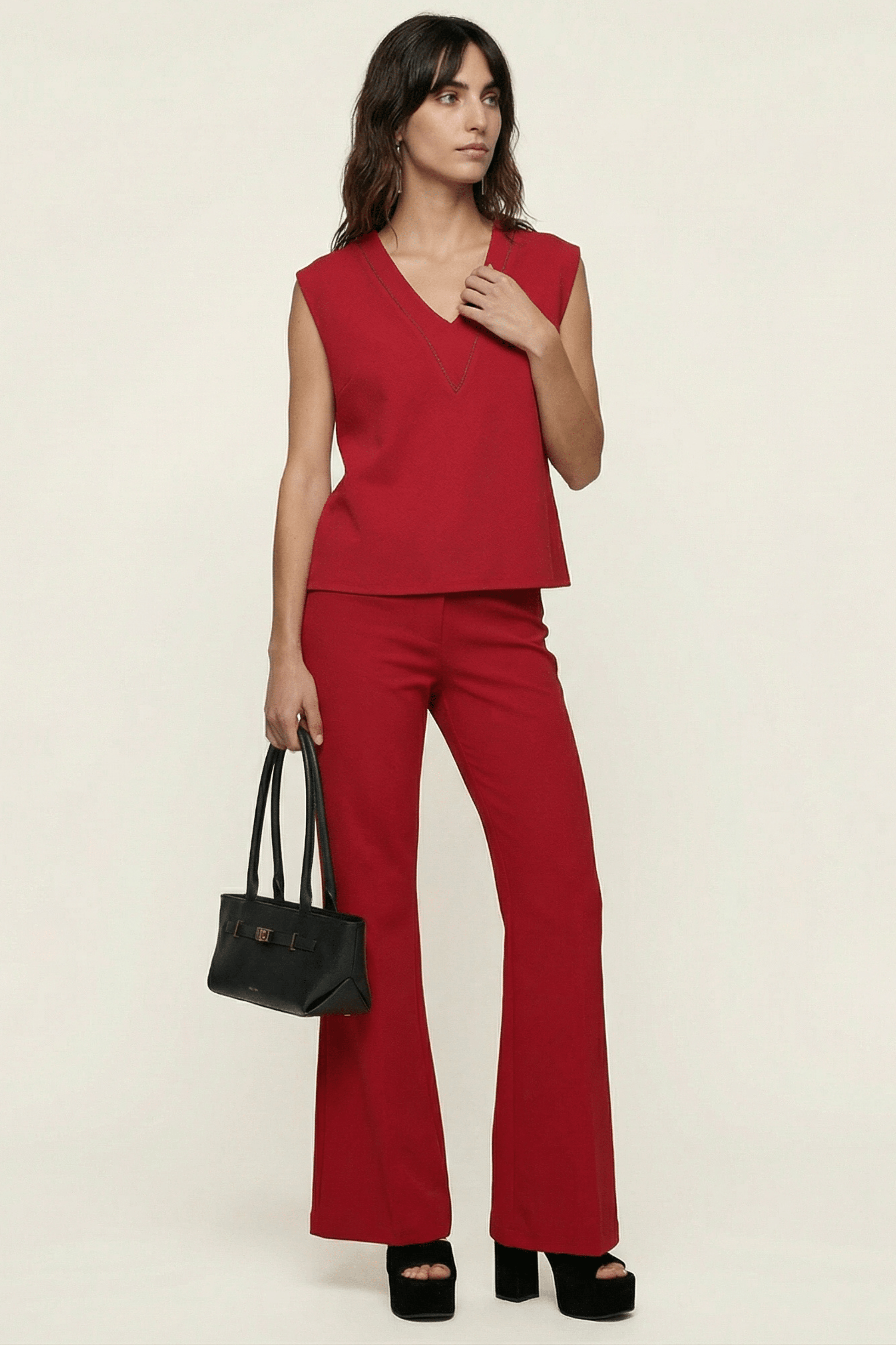 Camiseta roja escote uve sin mangas Lolitas&L - lolitasyl.com