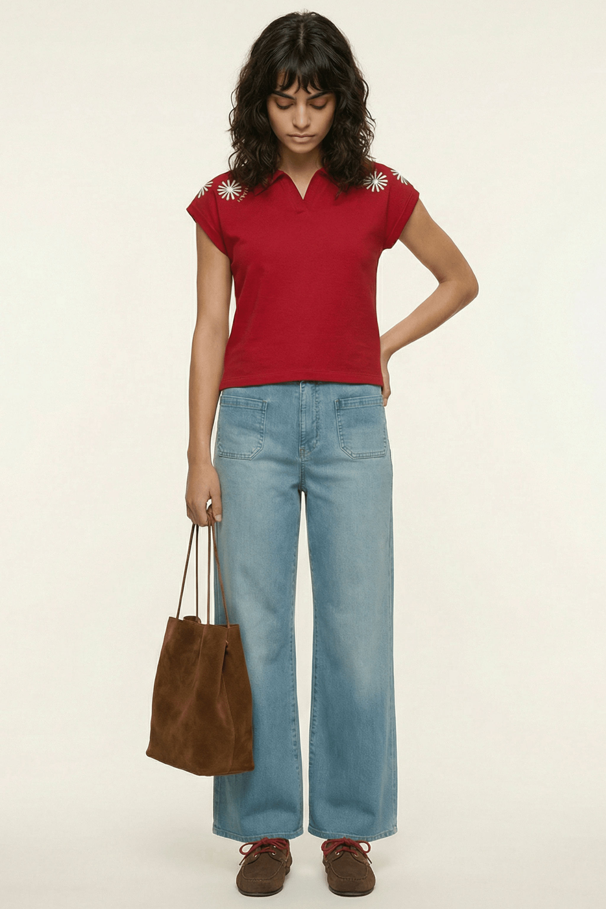 Camiseta roja polo con bordado mandala en contraste Lolitas&L - lolitasyl.com