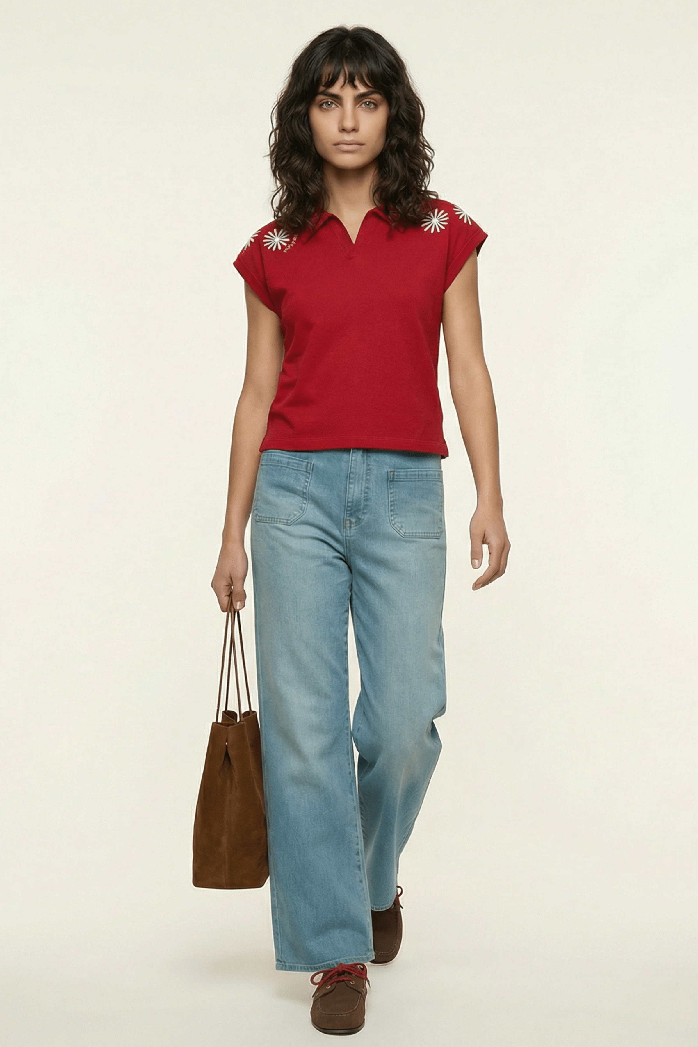 Camiseta roja polo con bordado mandala en contraste Lolitas&L - lolitasyl.com