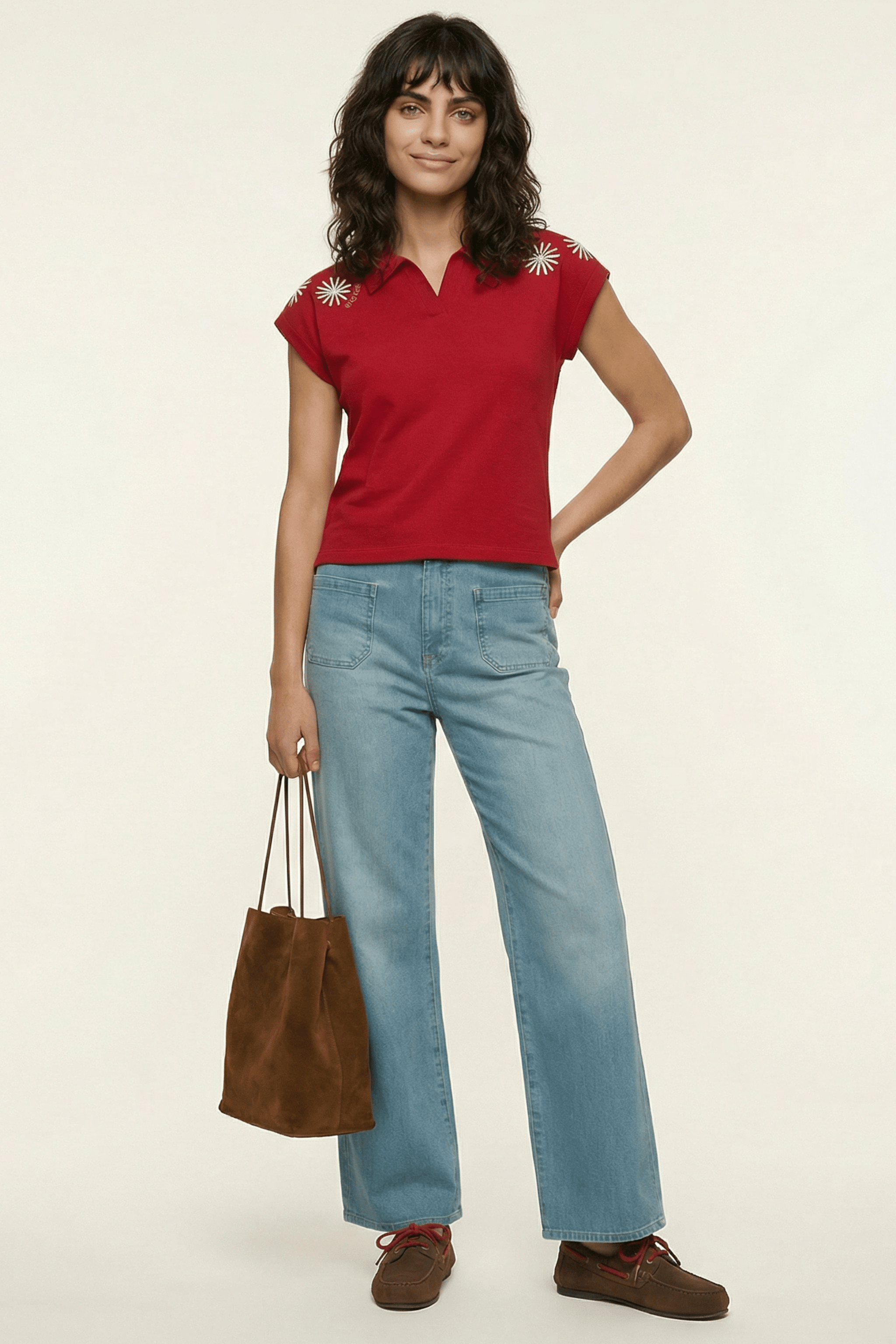 Camiseta roja polo con bordado mandala en contraste Lolitas&L - lolitasyl.com