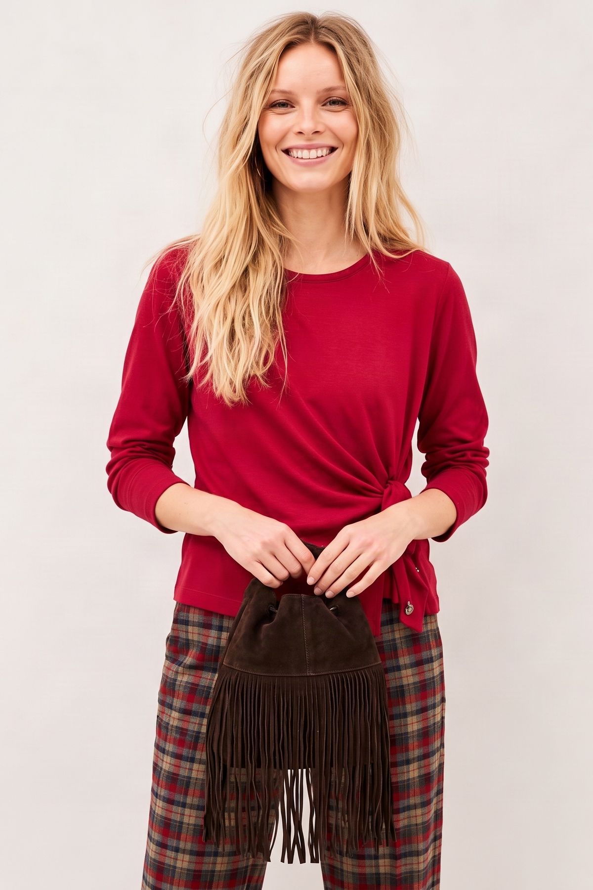 Camiseta Rojo Cereza de Manga Larga con Drapeado Lateral y Cuello Redondo – Lolitas&L