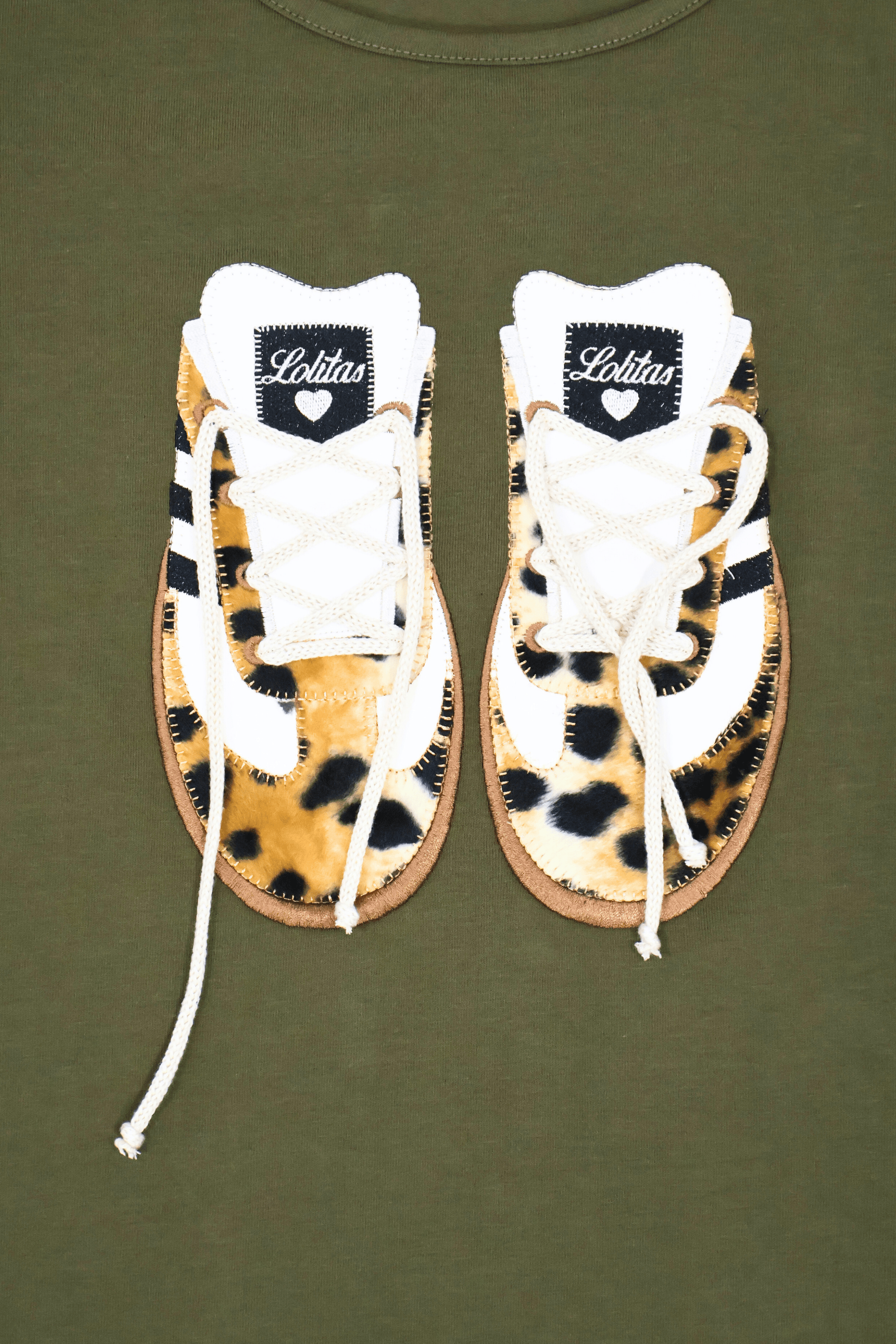 Camiseta verde con bordado sneakers manga larga Lolitas&L - lolitasyl.com