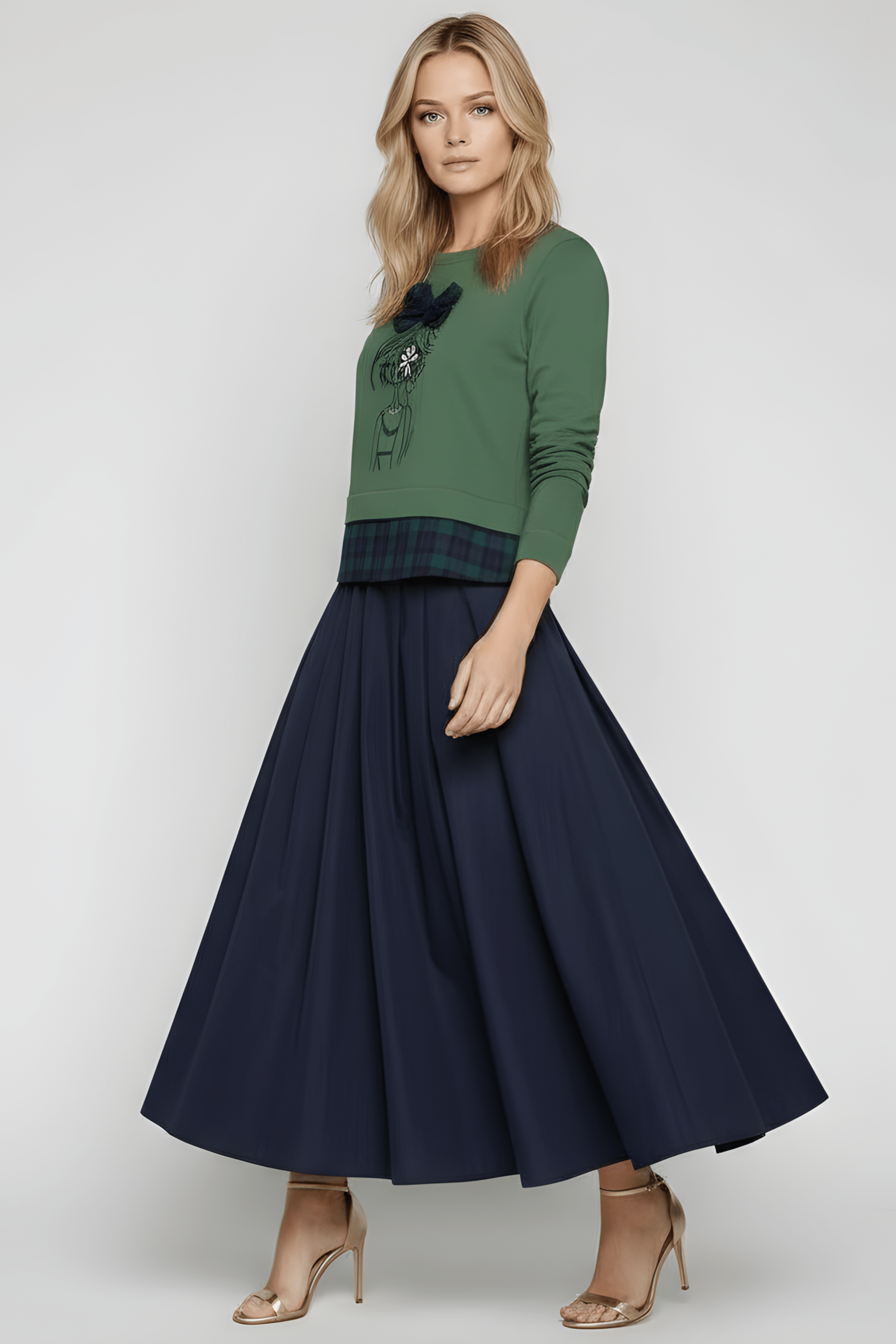 Camiseta verde con estampado muñeca y lazo cuadro escoces Lolitas&L - lolitasyl.com