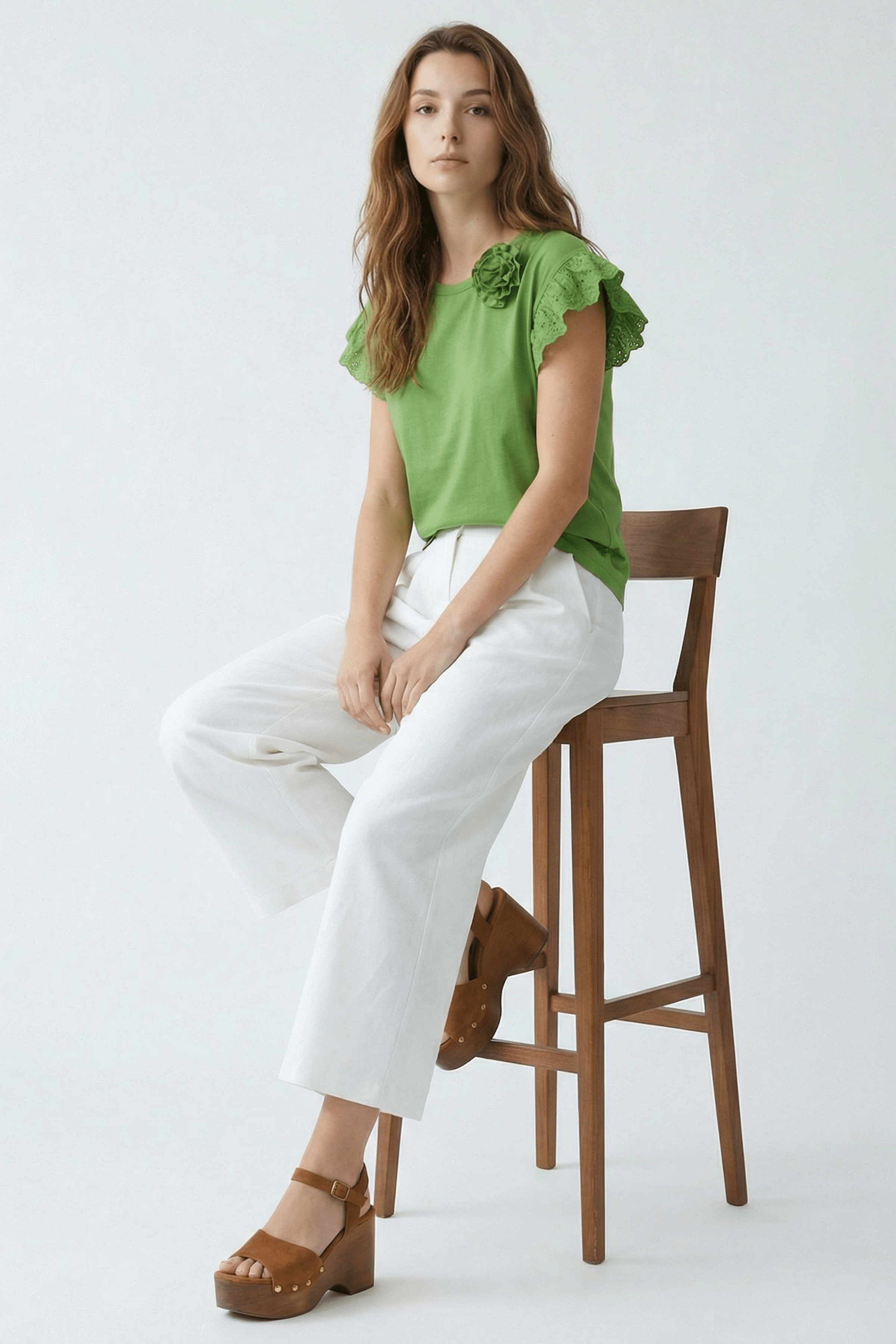 Camiseta verde con volante en bordado ingles y flor Lolitas&L - lolitasyl.com