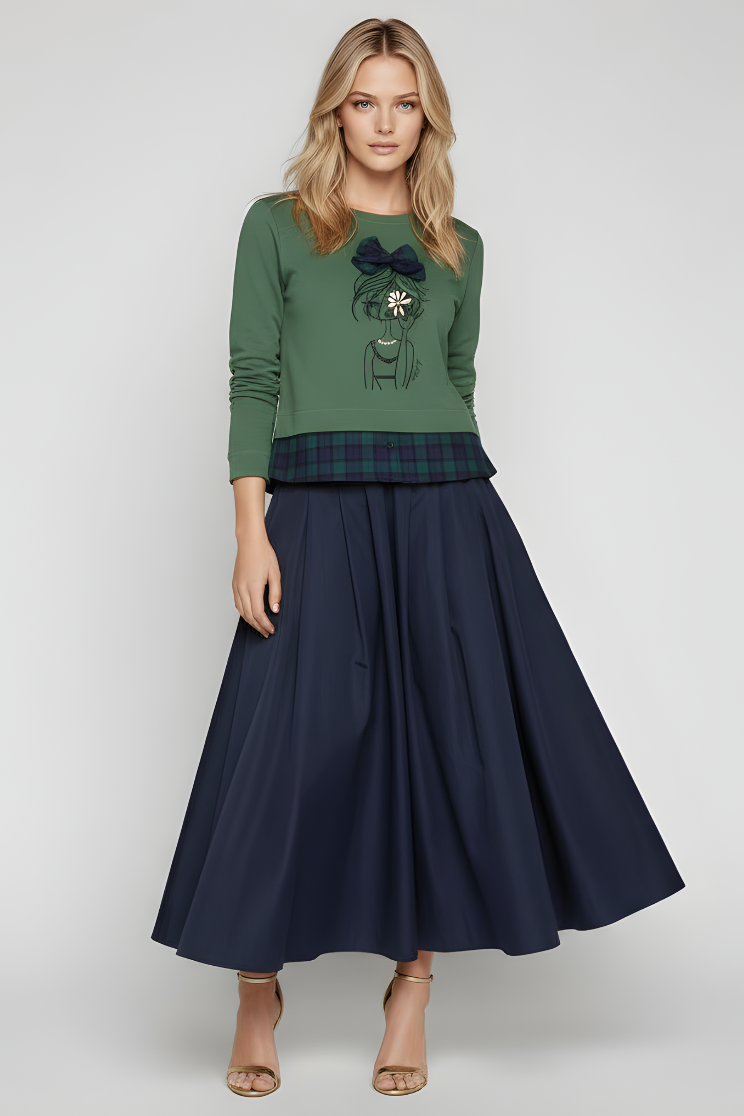 Camiseta verde con estampado muñeca y lazo cuadro escoces Lolitas&L