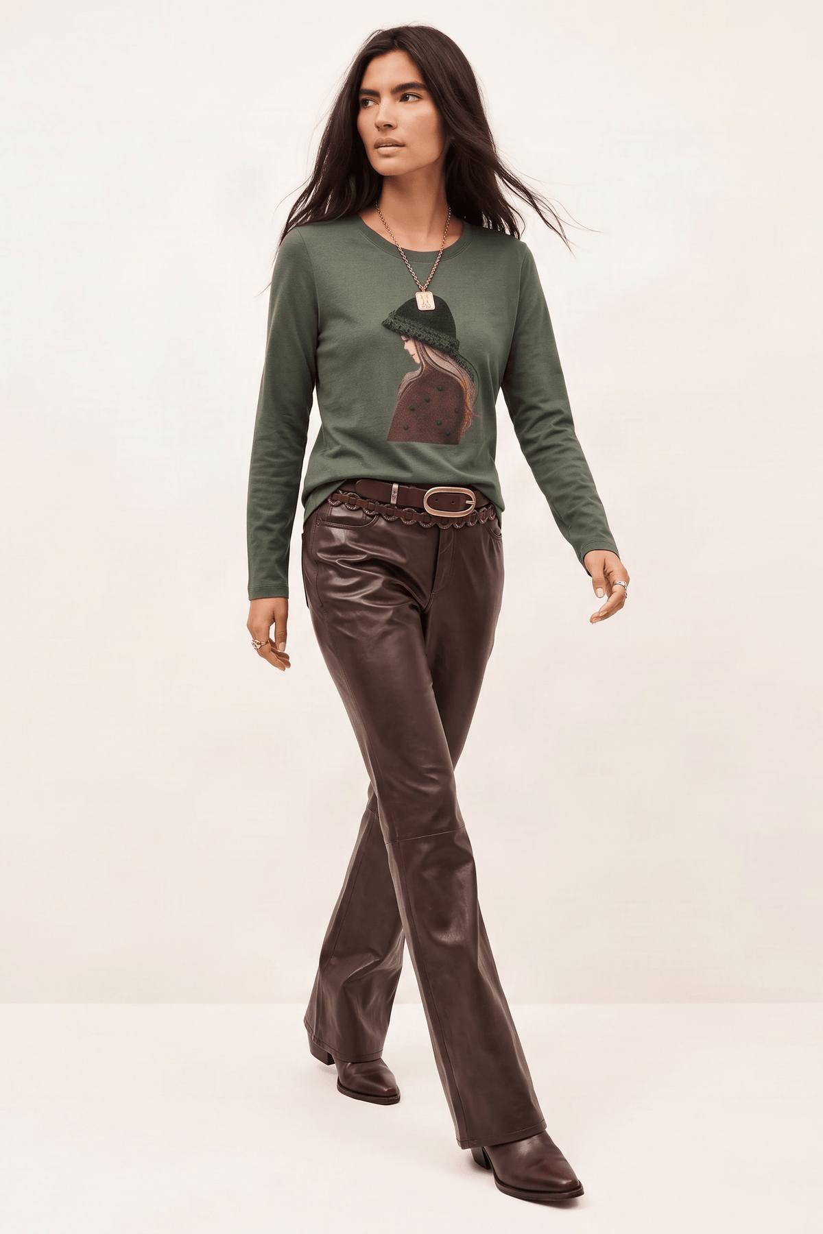 Camiseta Verde Militar en Jersey de Algodón con Estampado Digital y Bordado – Lolitas&L - lolitasyl.com