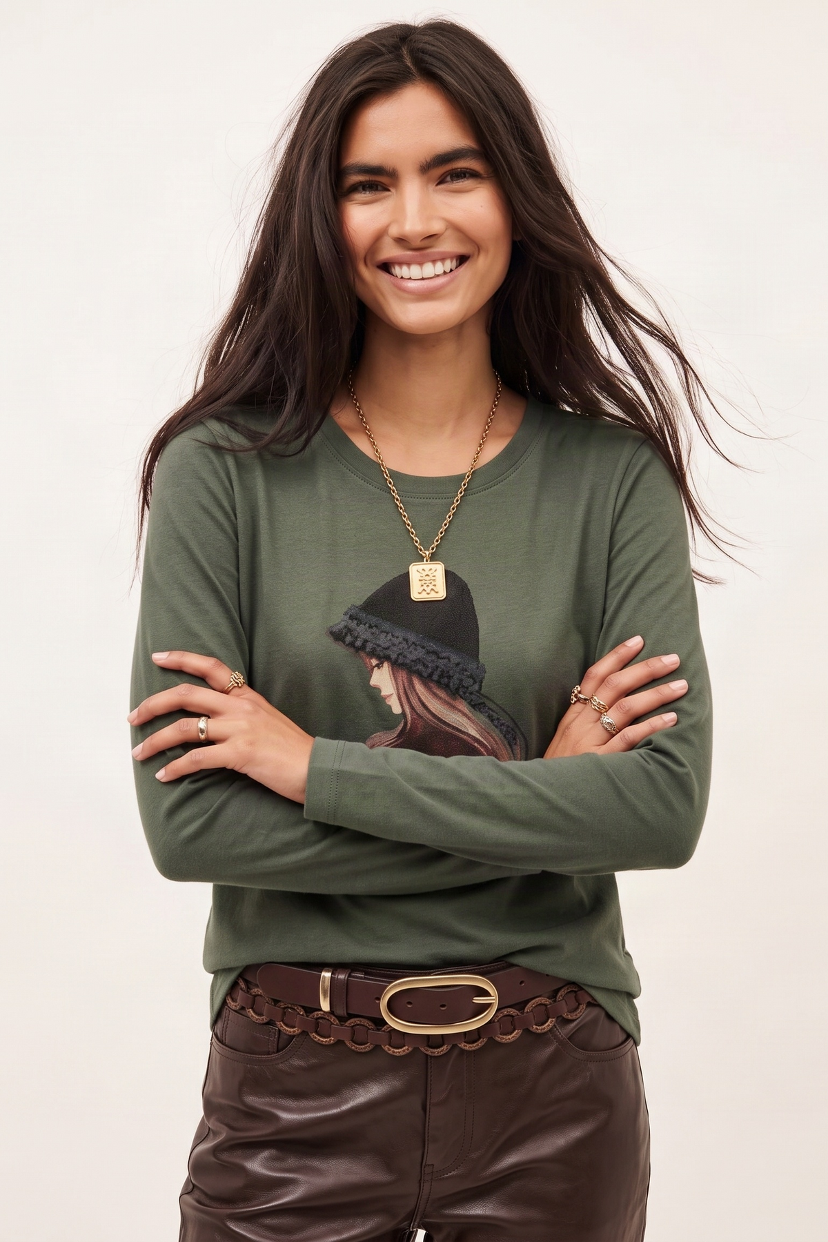 Camiseta Verde Militar en Jersey de Algodón con Estampado Digital y Bordado – Lolitas&L