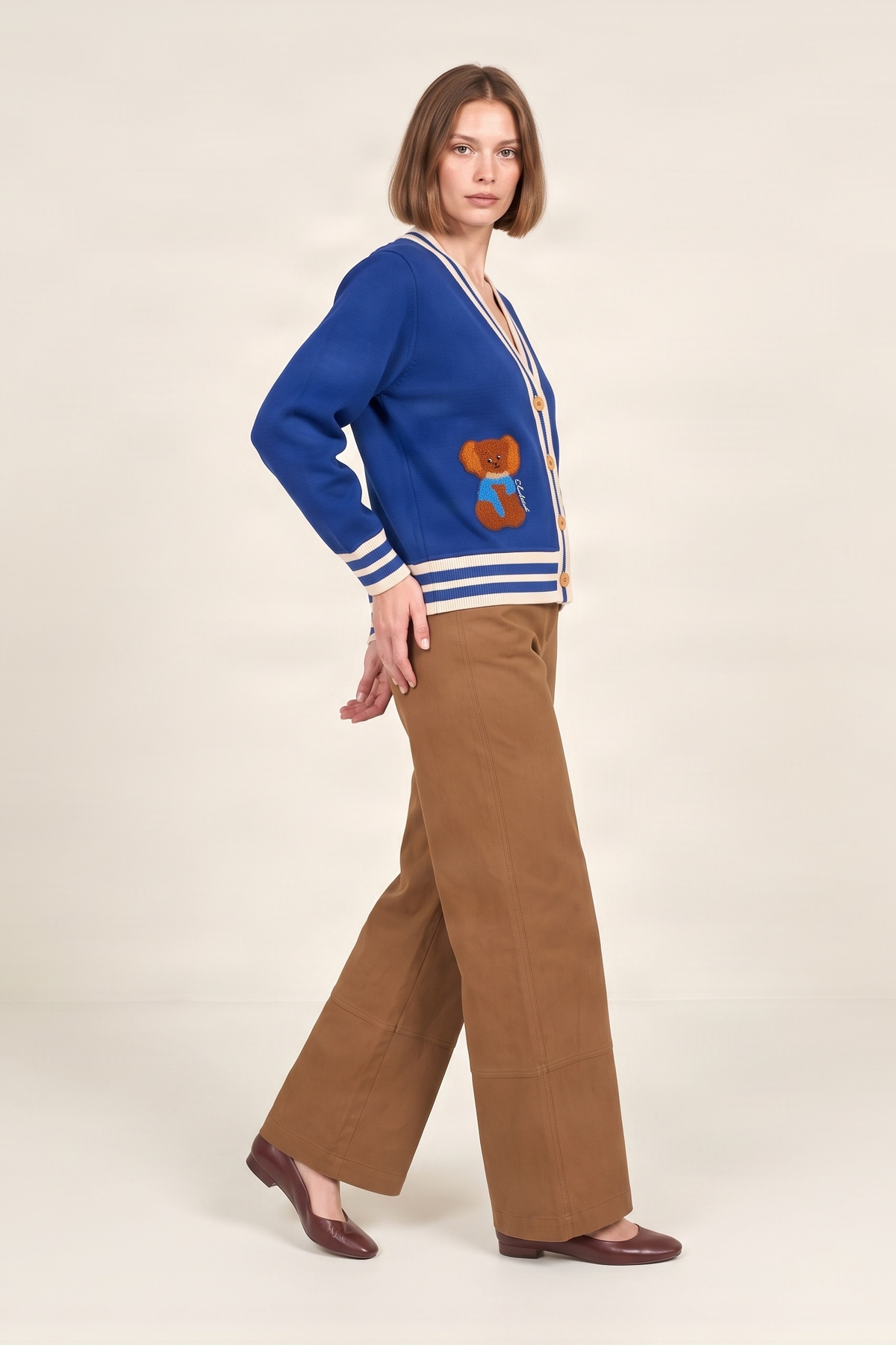 Chaqueta azul punto con elasticos y bordado Lolitas&L