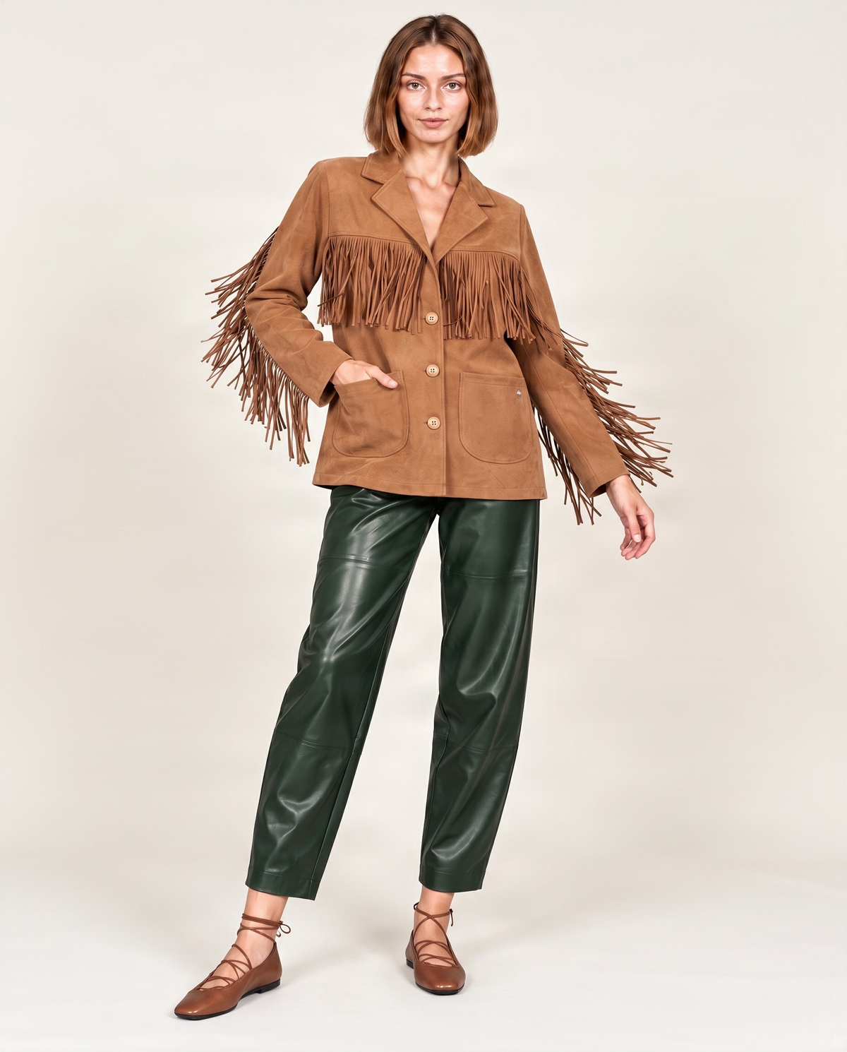 Chaqueta camel antelina con flecos y bolsillos Lolitas&L