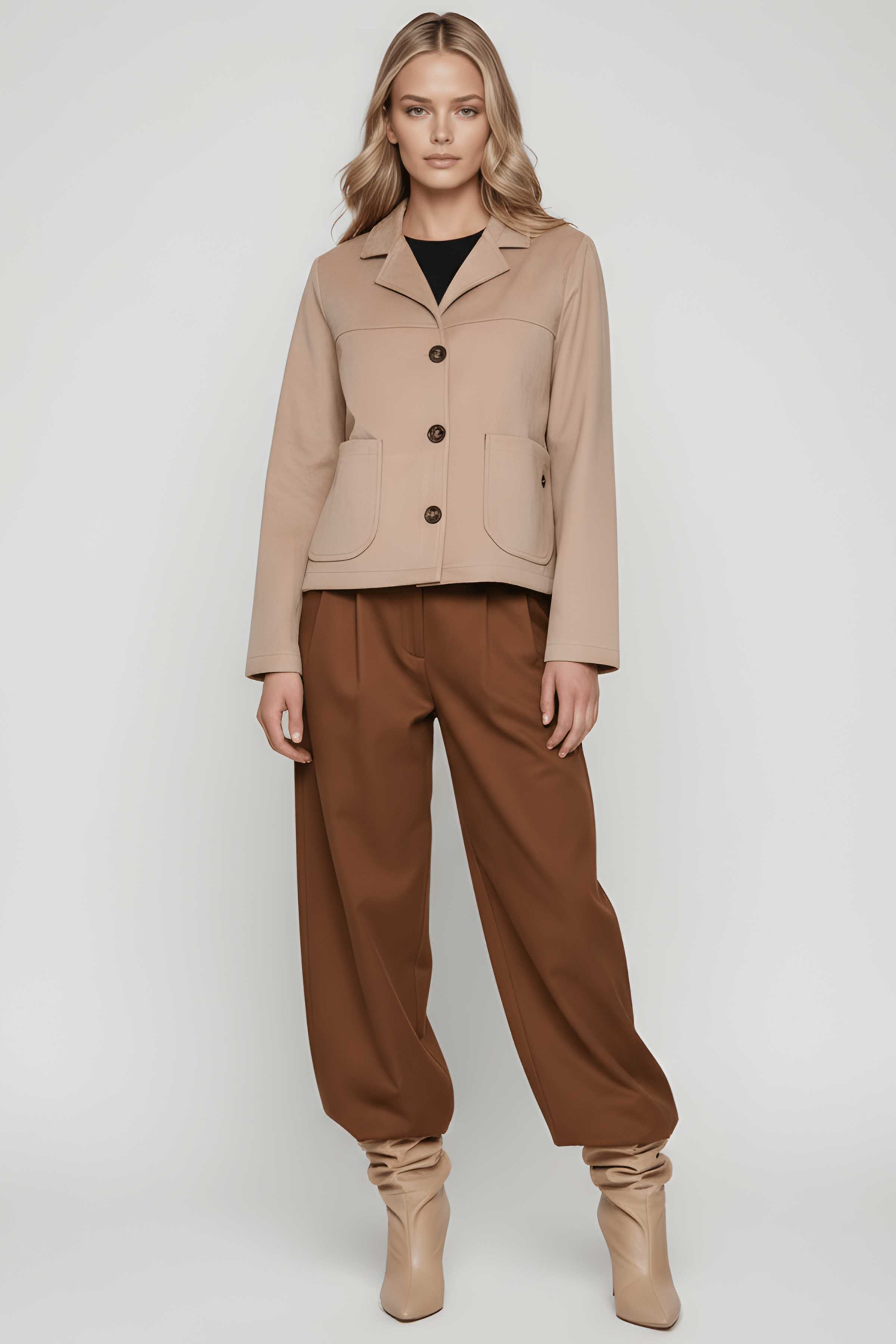 Chaqueta beige corta antelina con automaticos Lolitas&L - lolitasyl.com