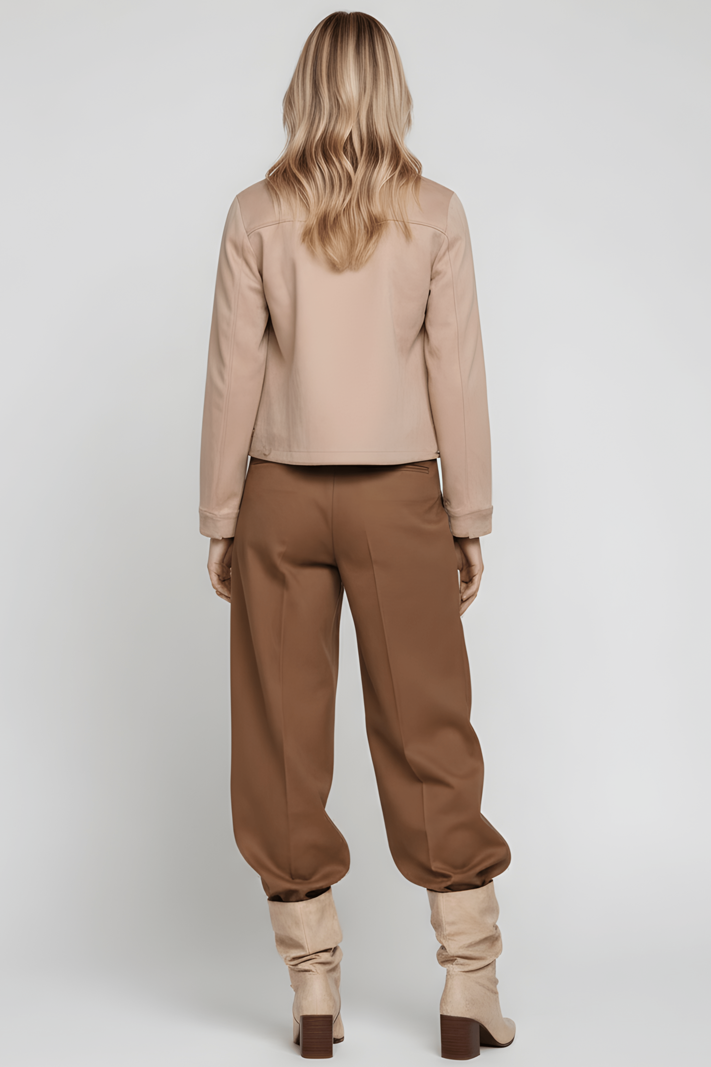 Chaqueta beige corta antelina con automaticos Lolitas&L - lolitasyl.com