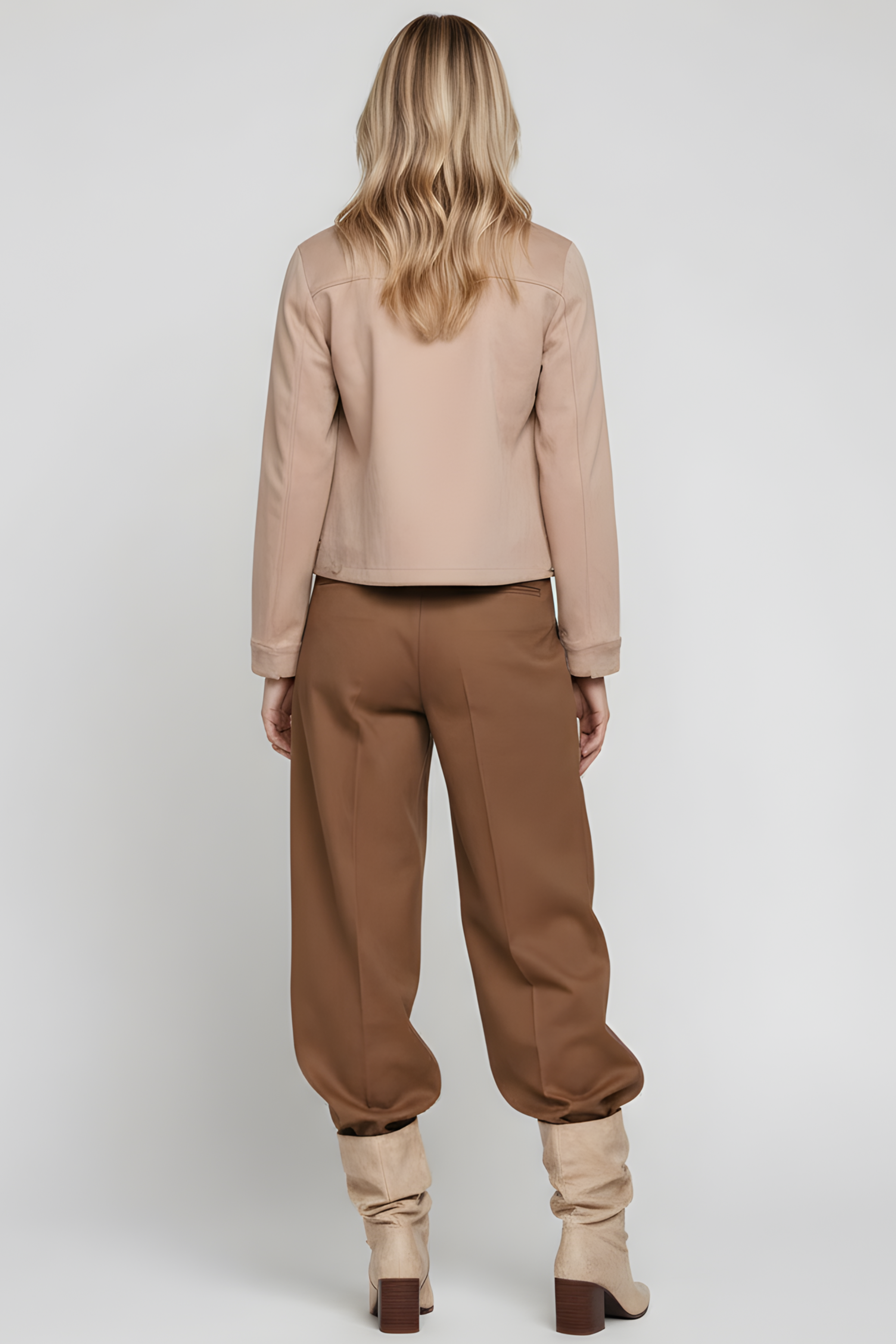 Chaqueta beige corta antelina con automaticos Lolitas&L