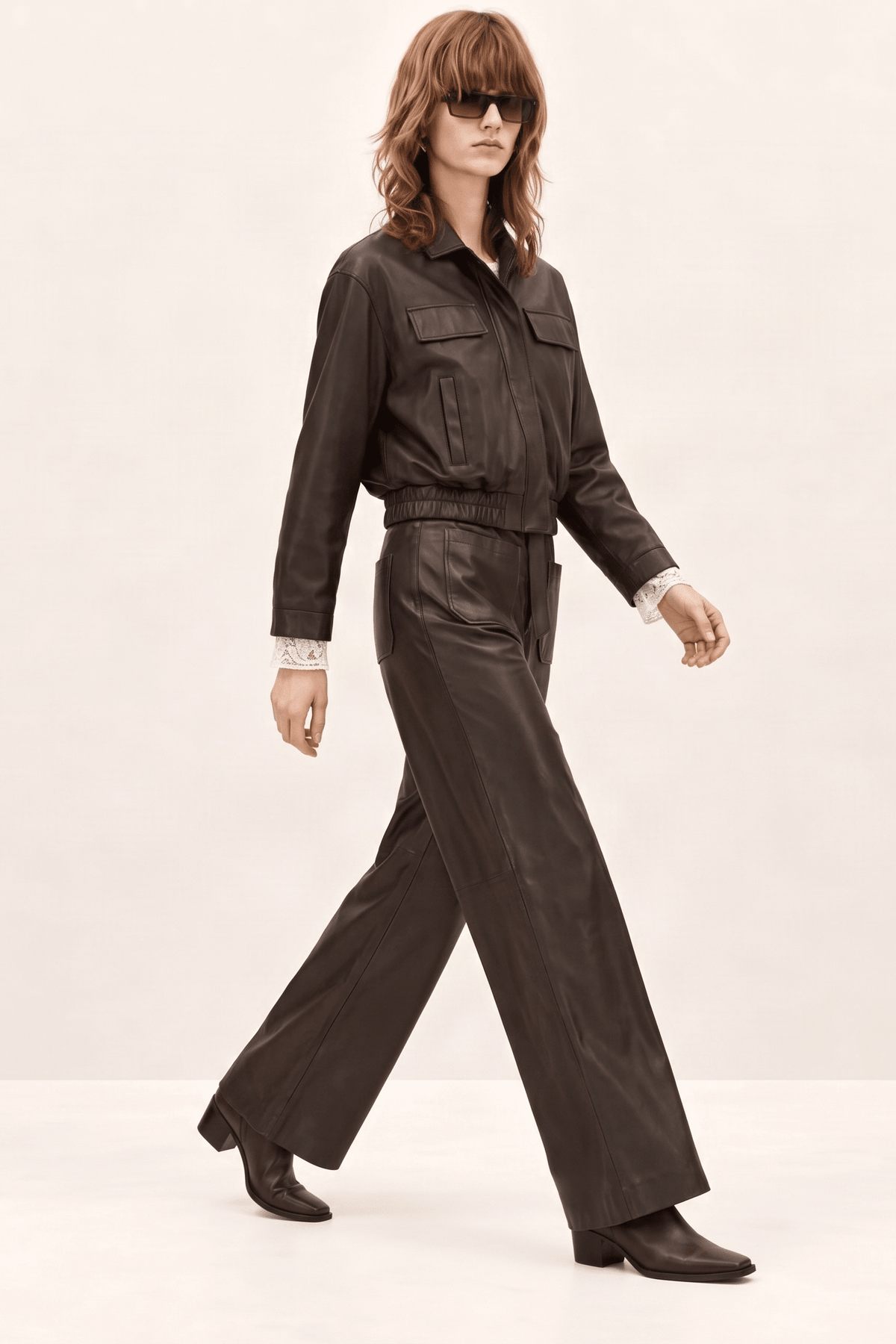 Chaqueta Bomber Cropped Negra en Ecopiel con Cremallera – Lolitas&L - lolitasyl.com