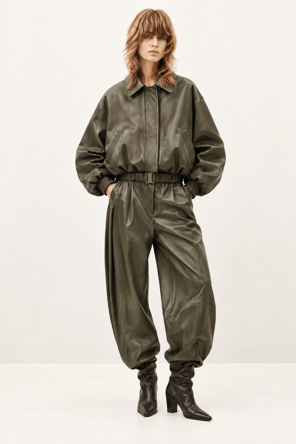 Chaqueta Bomber Drapeada Verde Militar en Similpiel – Lolitas&L - lolitasyl.com