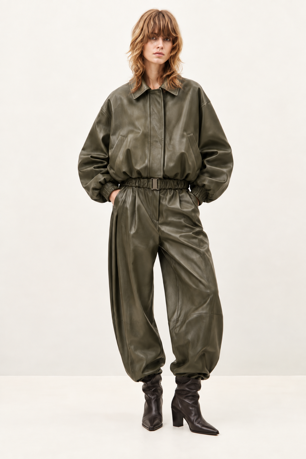 Chaqueta Bomber Drapeada Verde Militar en Similpiel – Lolitas&L
