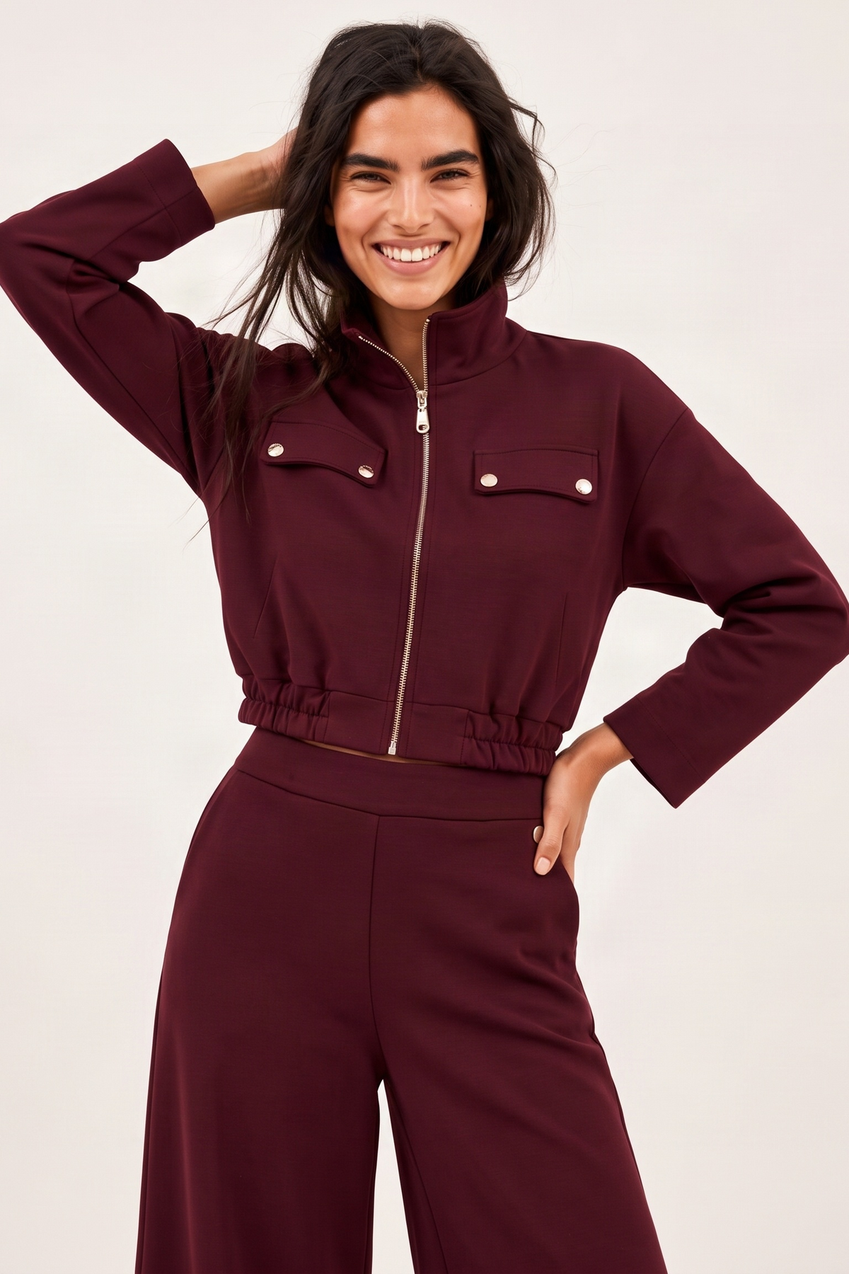 Chaqueta Color Borgoña en Scuba Modal con Cremallera y Botones Oro Light – Lolitas&L