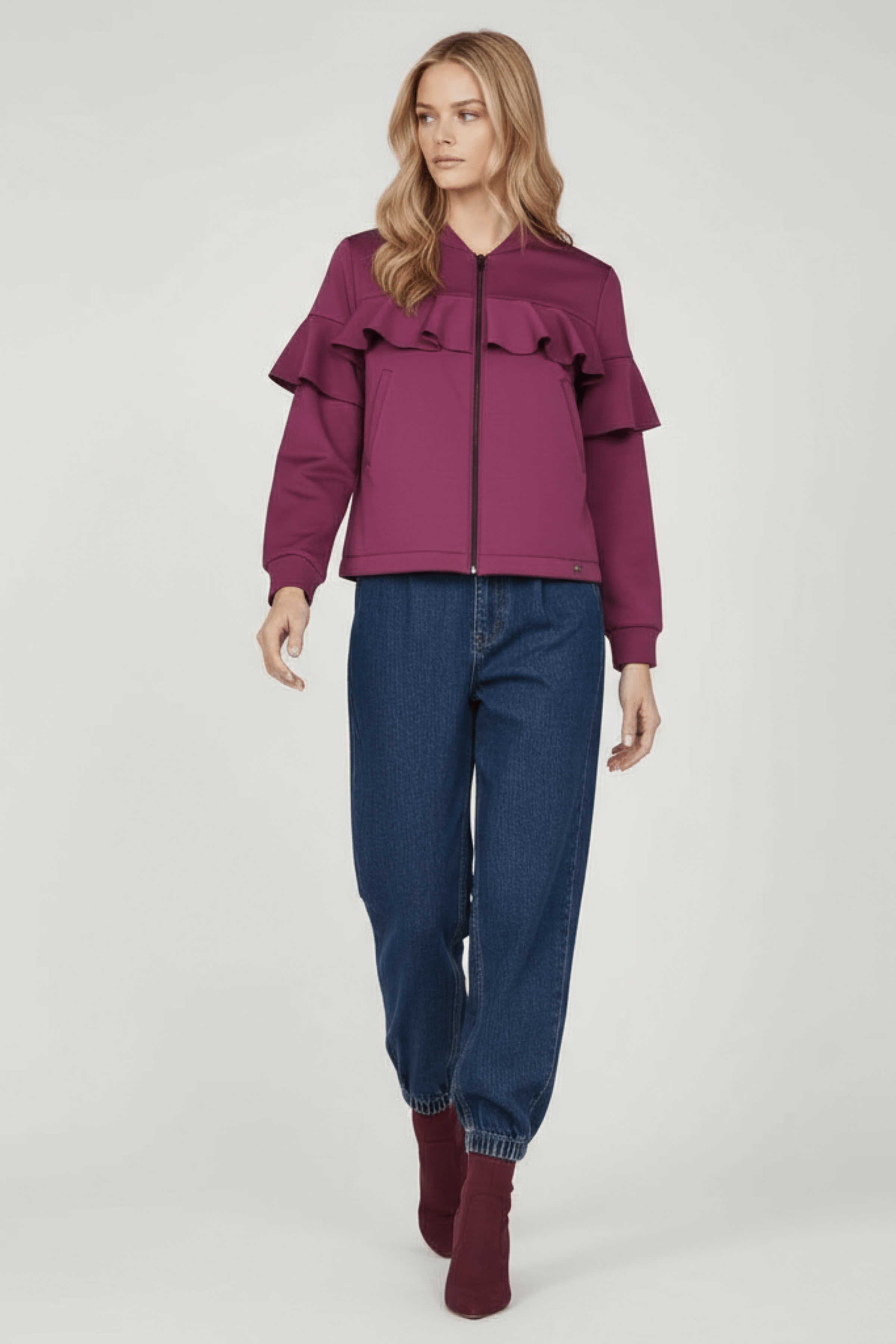 Chaqueta cereza con cremallera y volantes Lolitas&L - lolitasyl.com