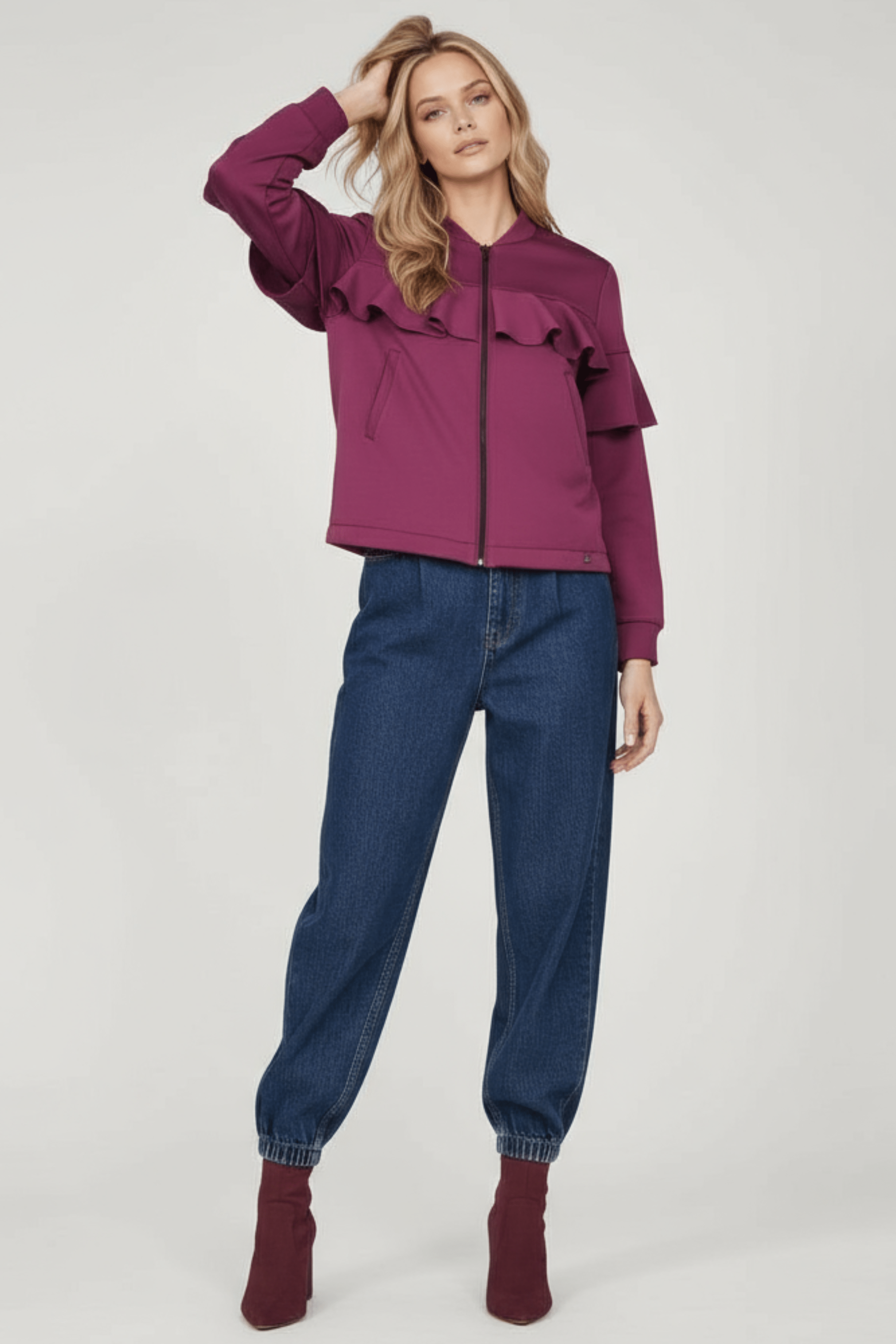 Chaqueta cereza con cremallera y volantes Lolitas&L - lolitasyl.com