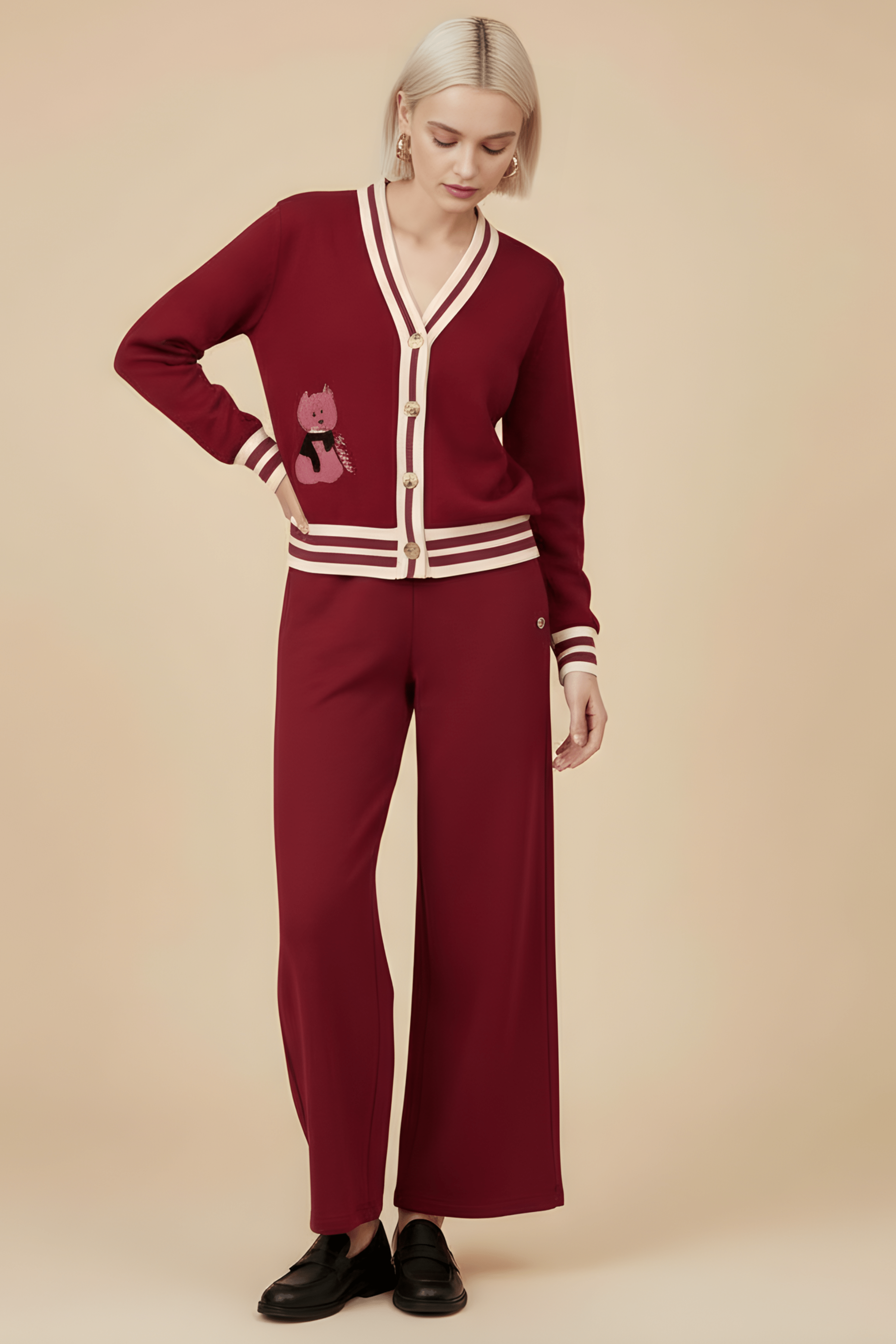 Chaqueta granate punto con elasticos y bordado Lolitas&L - lolitasyl.com