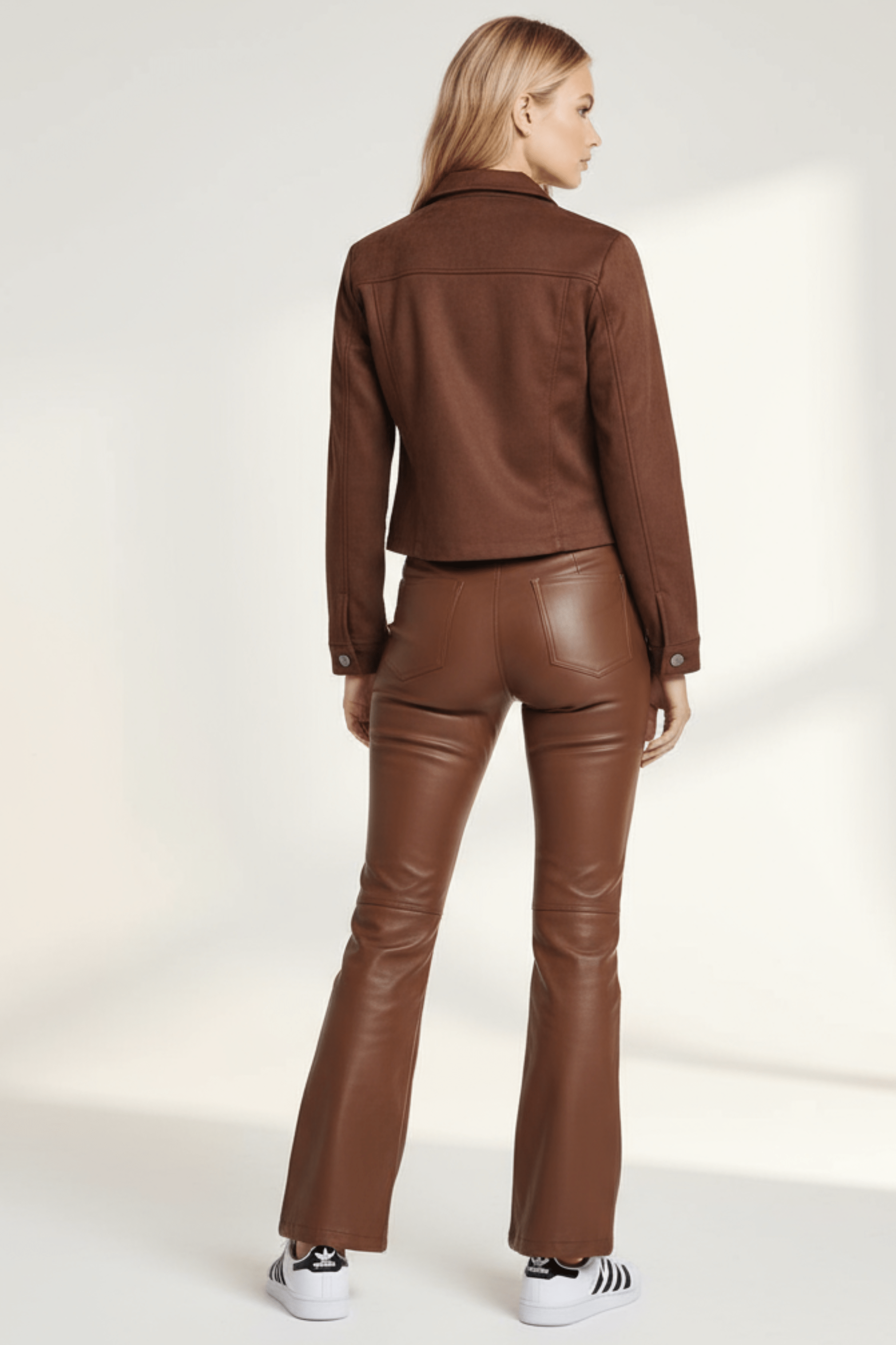 Chaqueta marron corta antelina con automaticos Lolitas&L - lolitasyl.com