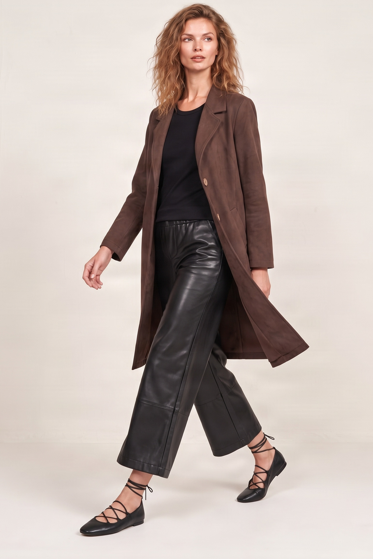 Chaqueta marron larga de antelina abotonada Lolitas&L