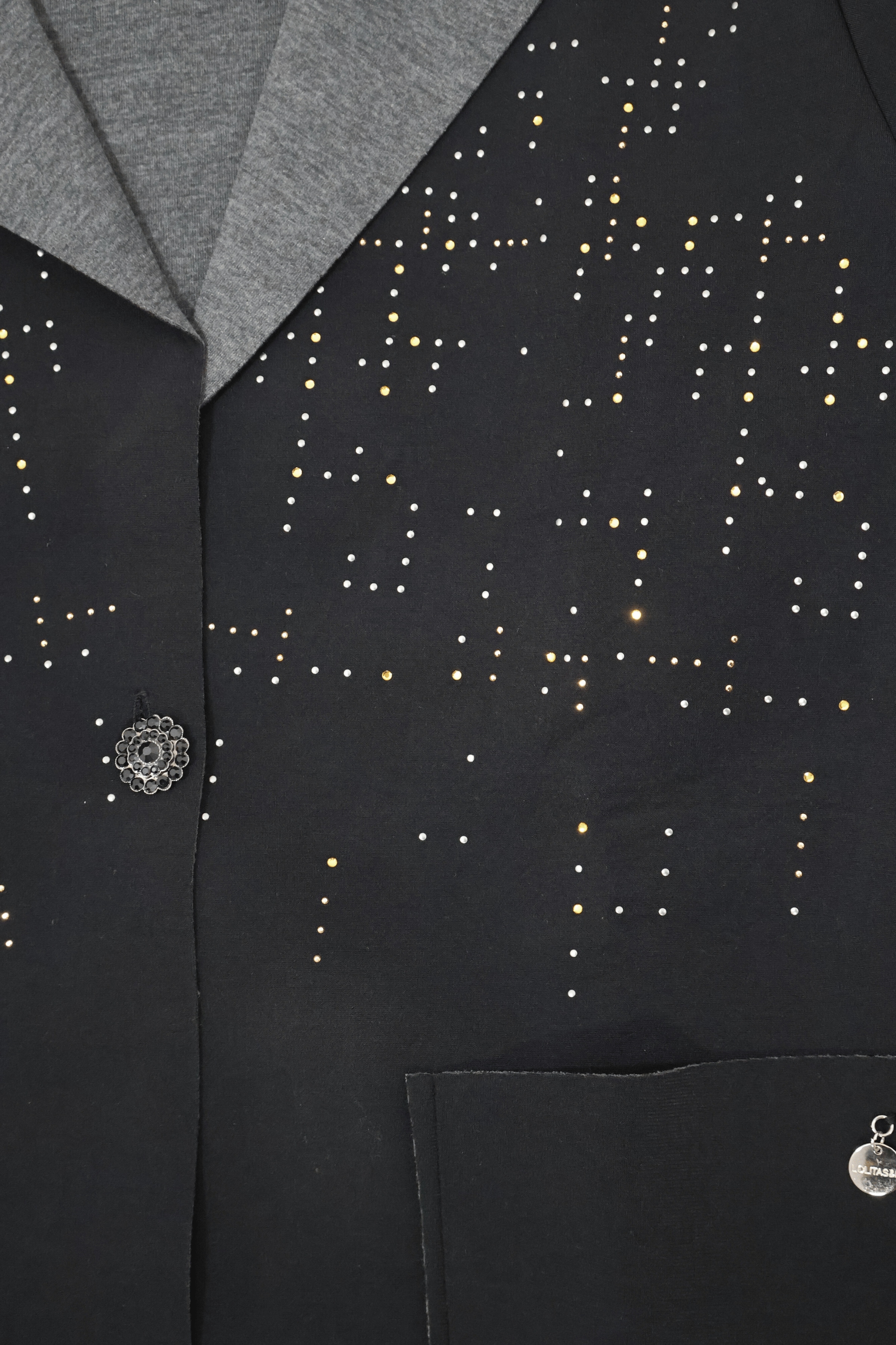 Chaqueta negra solapas duplo con strass Lolitas&L - lolitasyl.com