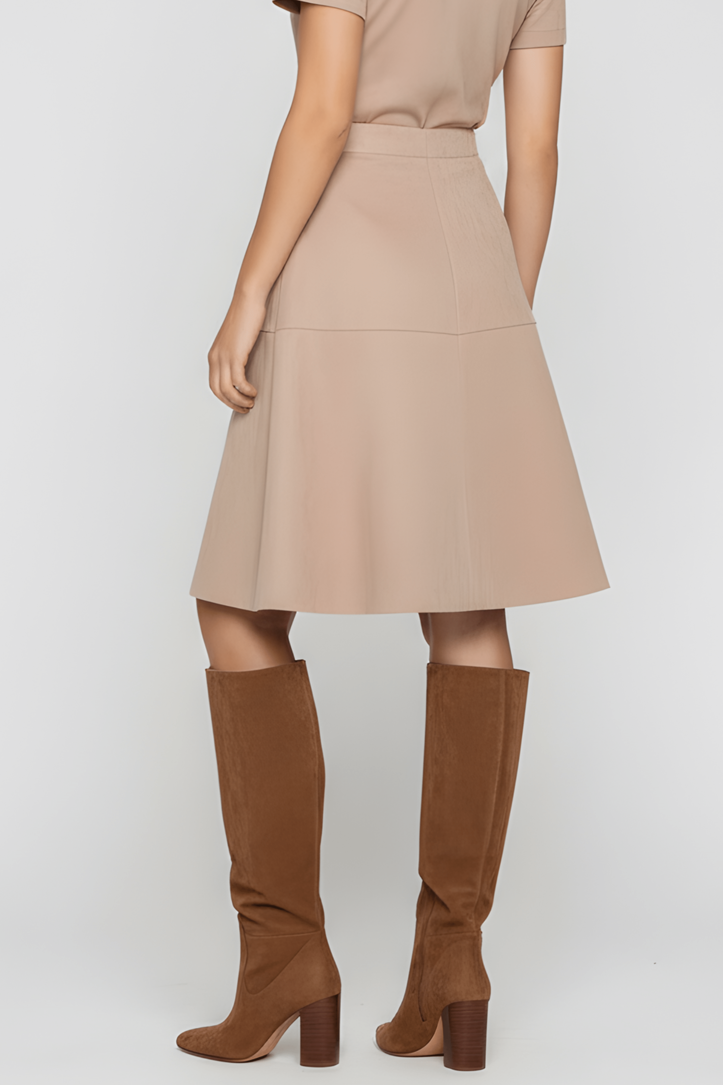 Falda beige antelina acampanada Lolitas&L - lolitasyl.com