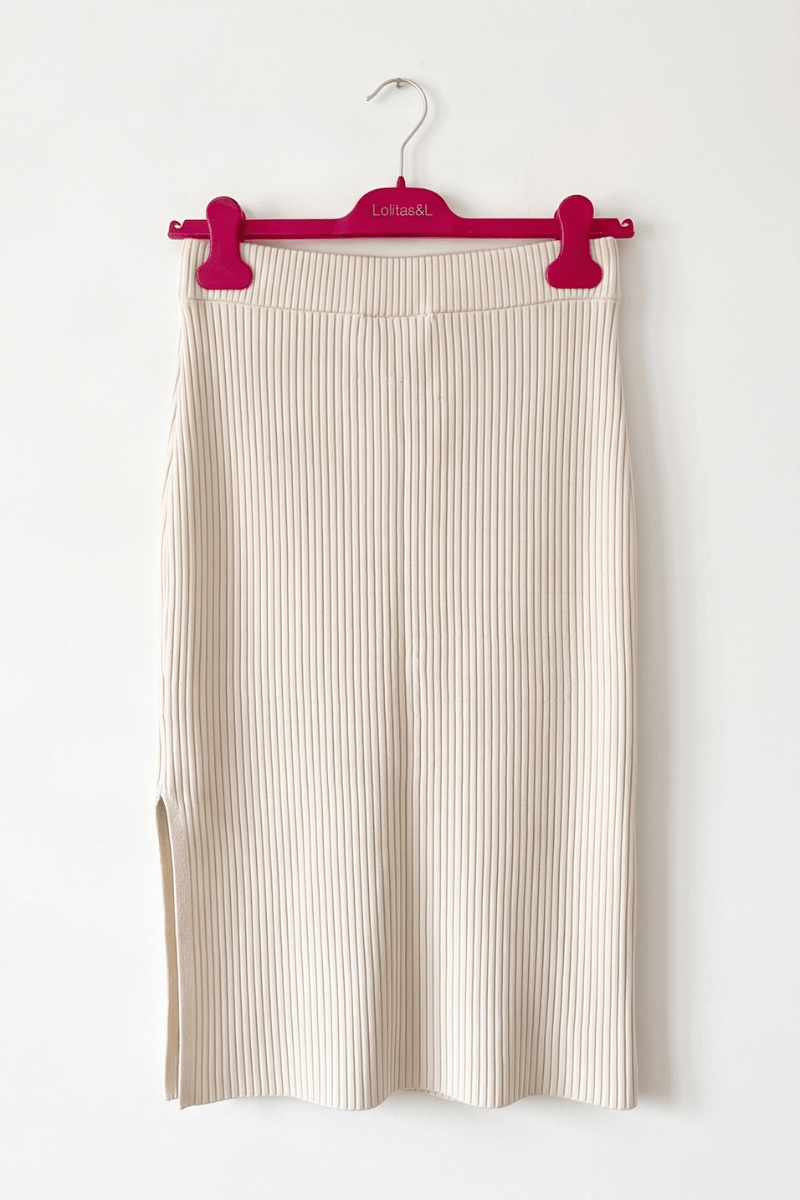 Falda Midi de Punto Crudo con Abertura Preloved - lolitasyl.com