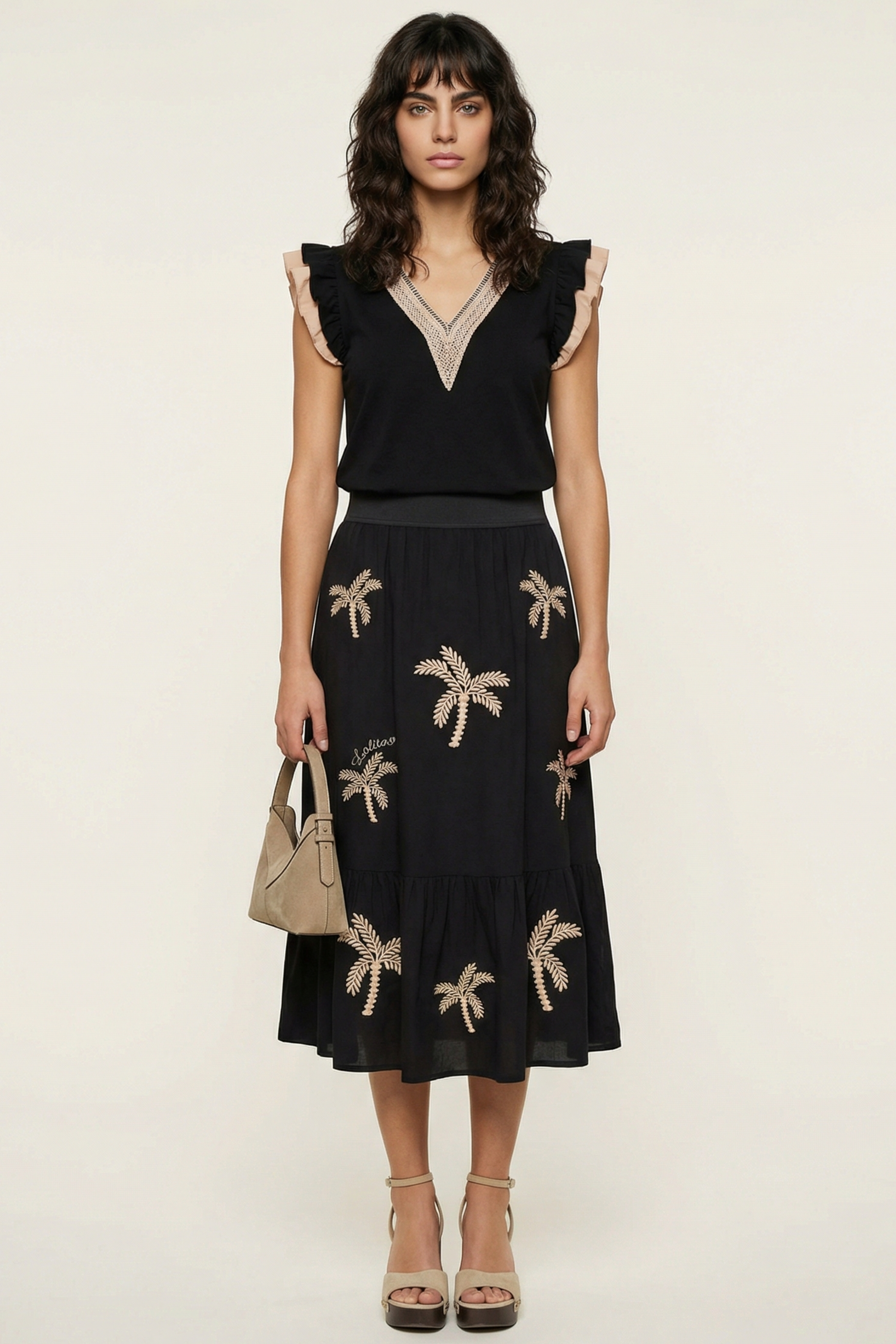 Falda negra larga bordado palmeras con goma Lolitas&L