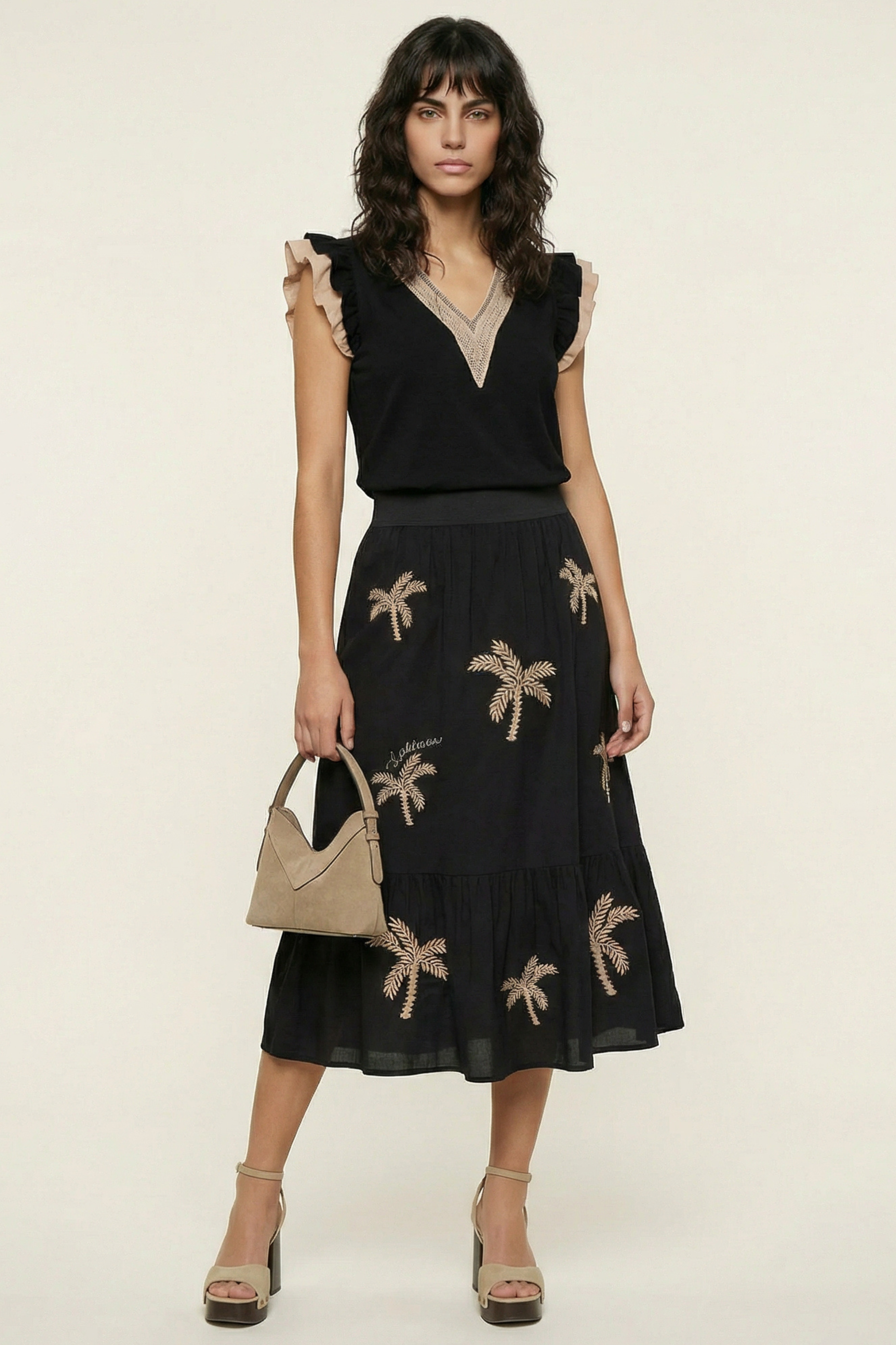 Falda negra larga bordado palmeras con goma Lolitas&L